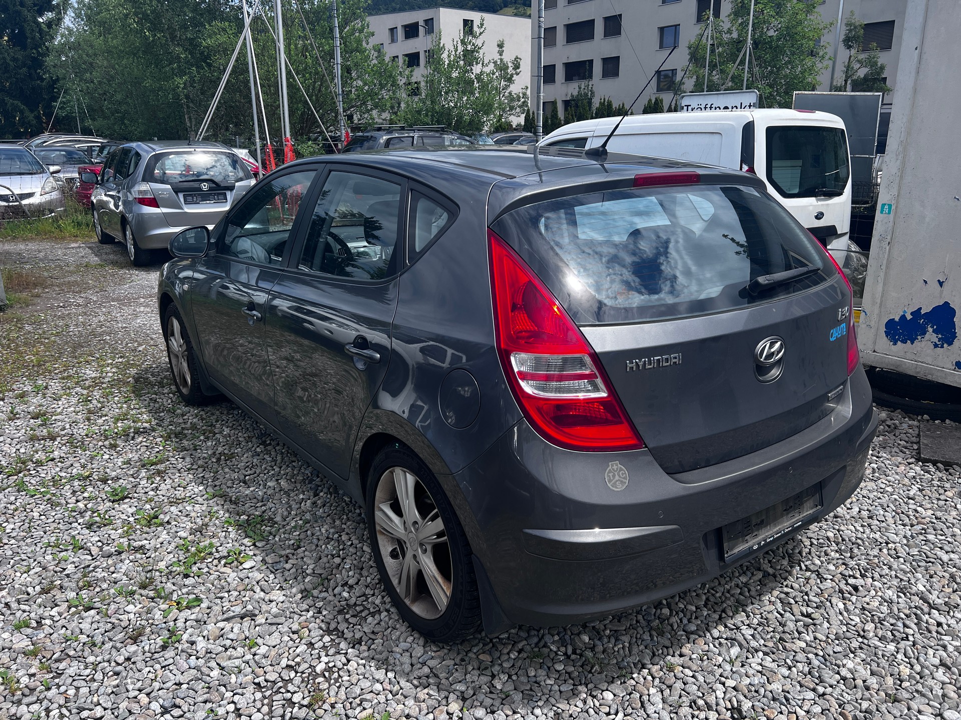HYUNDAI i30 2.0 CRDi Premium-image-4