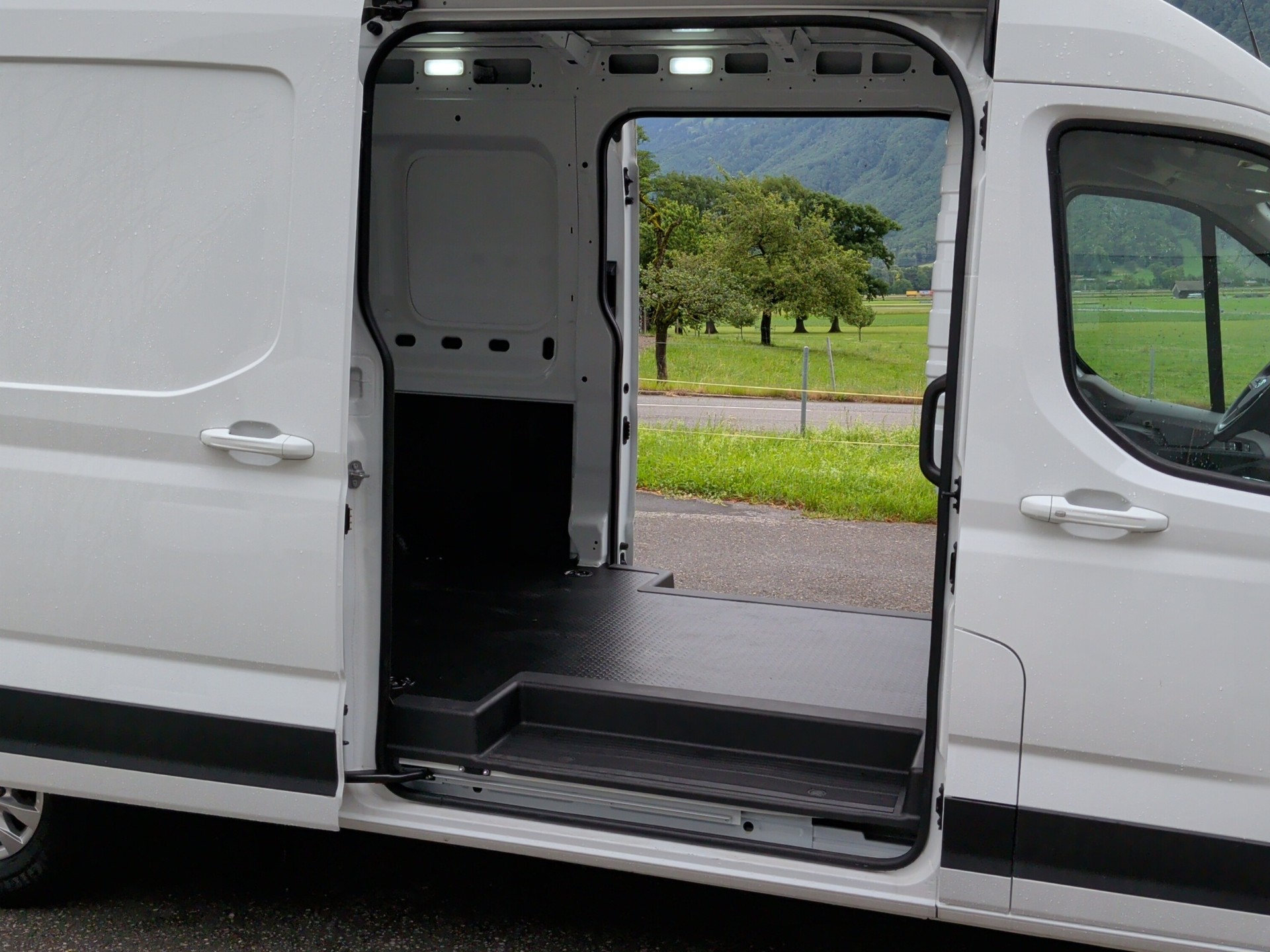 MAXUS eDeliver 9 L3H2 88.5kWh-image-12