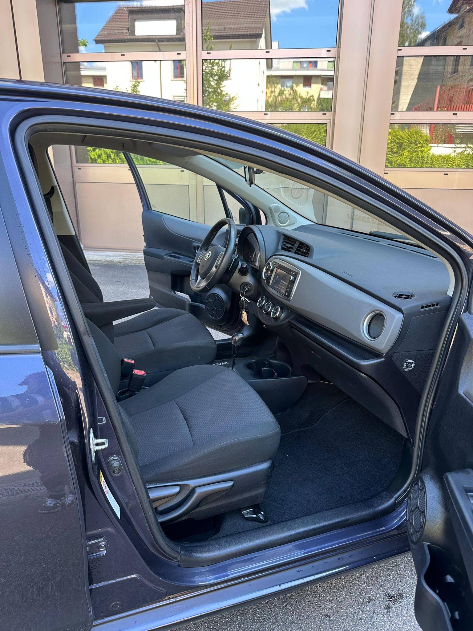 TOYOTA Yaris 1.33 Style Multidrive-image-9