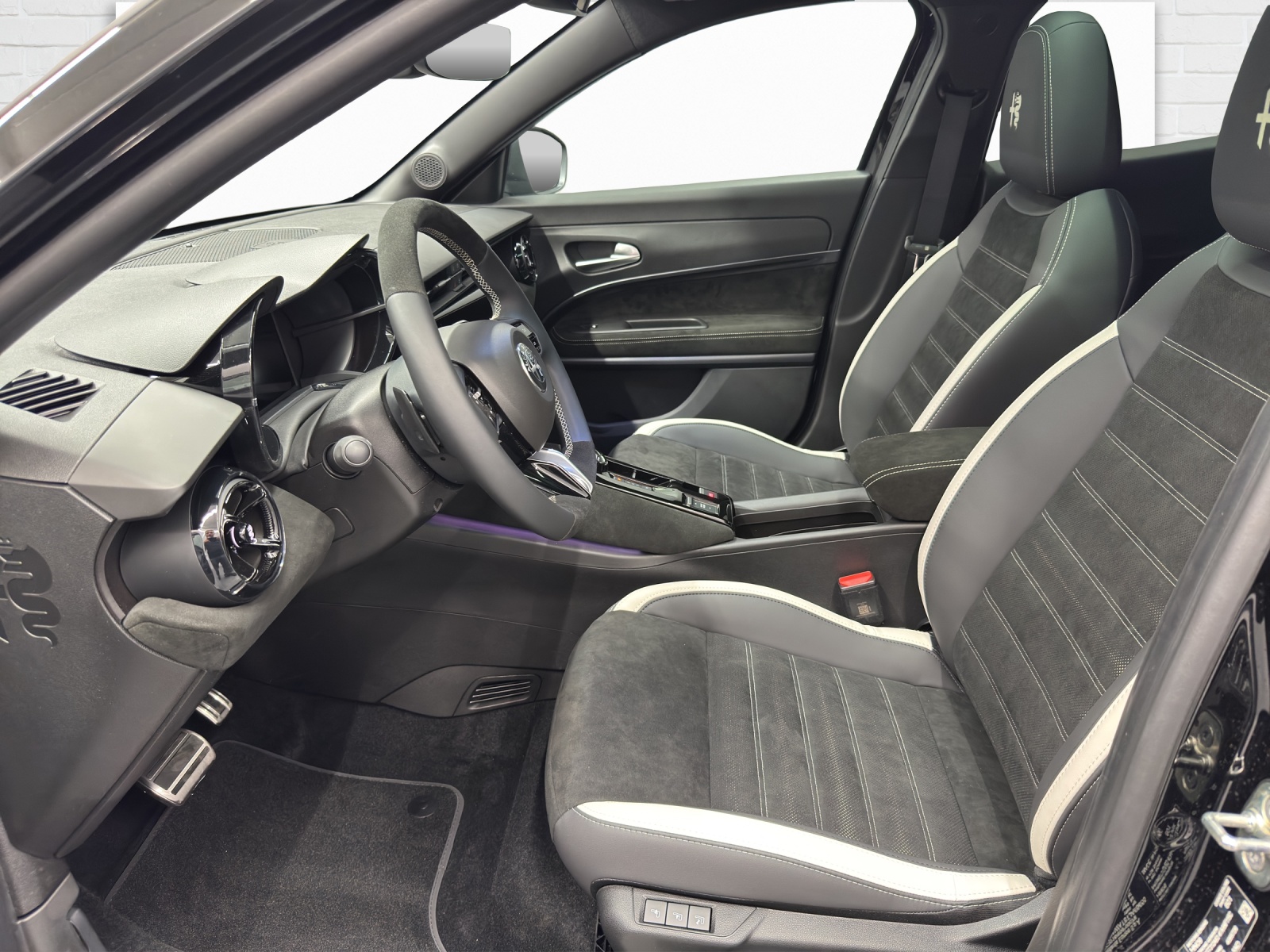 ALFA ROMEO Junior 1.2 Sport Speciale Q4 T&S-image-6