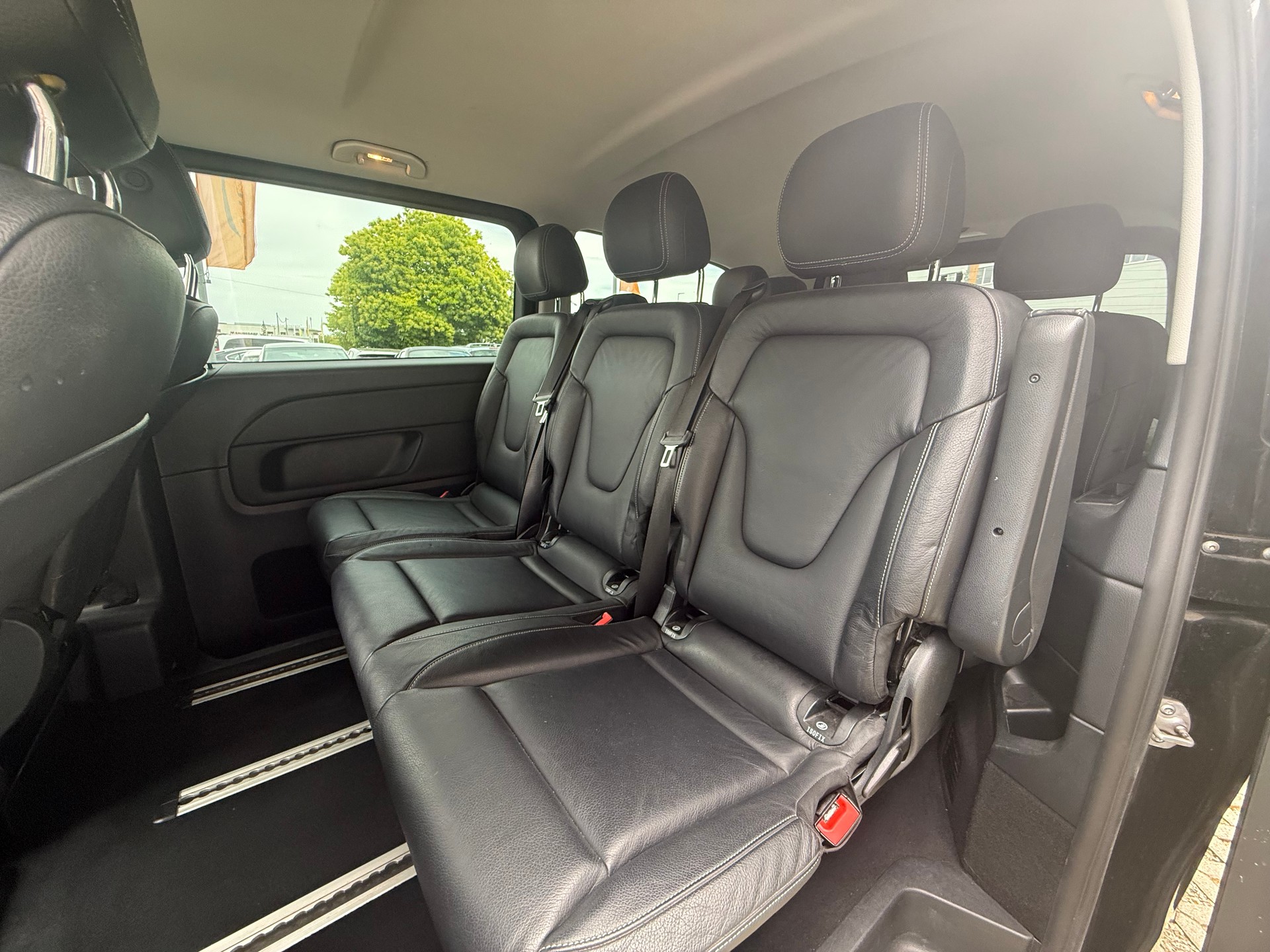 MERCEDES-BENZ V 250 d Exclusive lang 4Matic 7G-Tronic 8 Platz-image-11