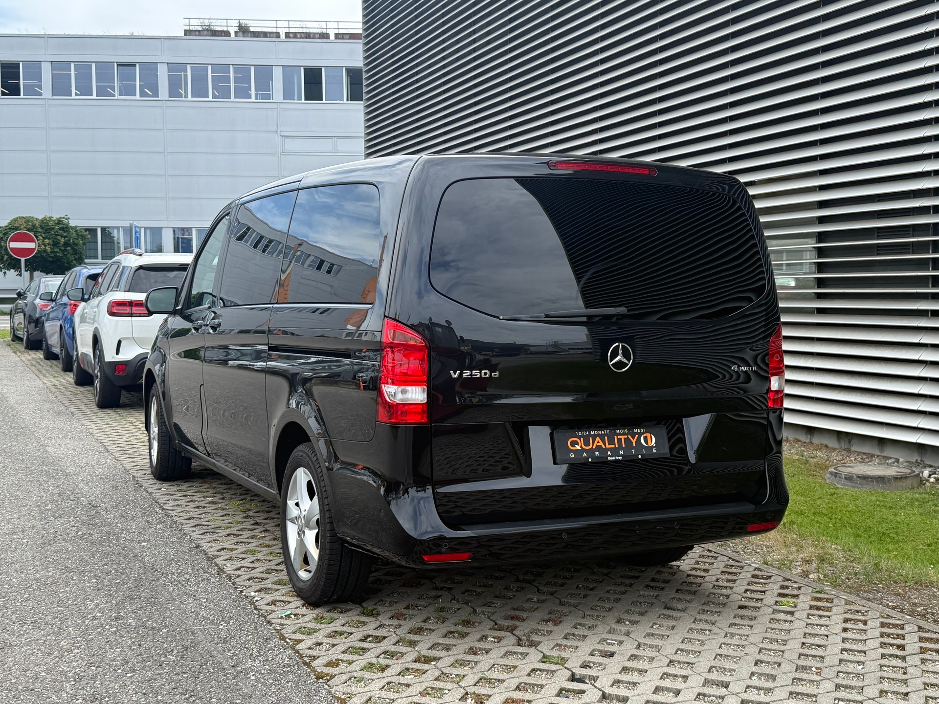 MERCEDES-BENZ V 250 d Exclusive lang 4Matic 7G-Tronic 8 Platz-image-7