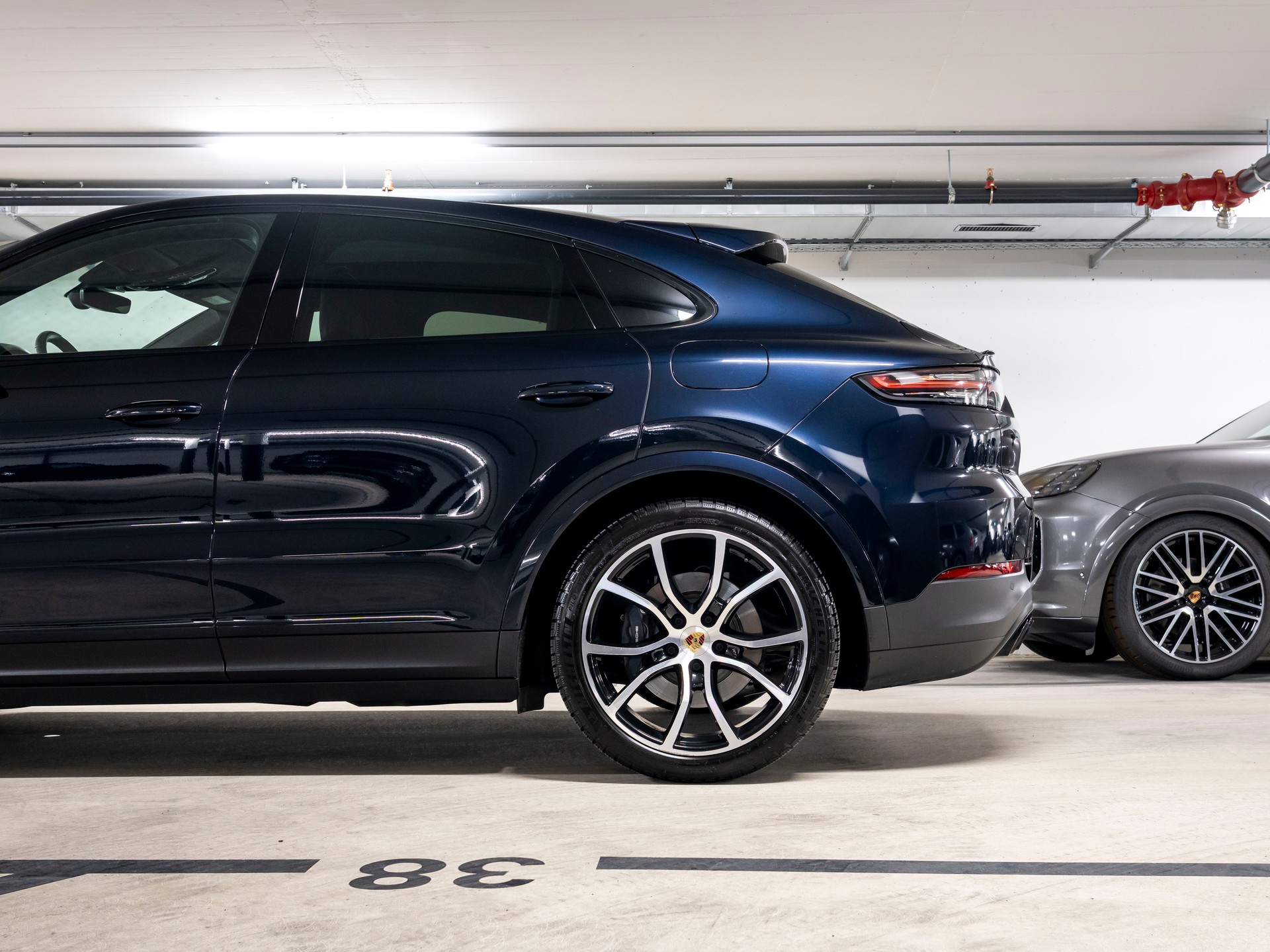 PORSCHE Cayenne Coupé E-Hybrid-image-6