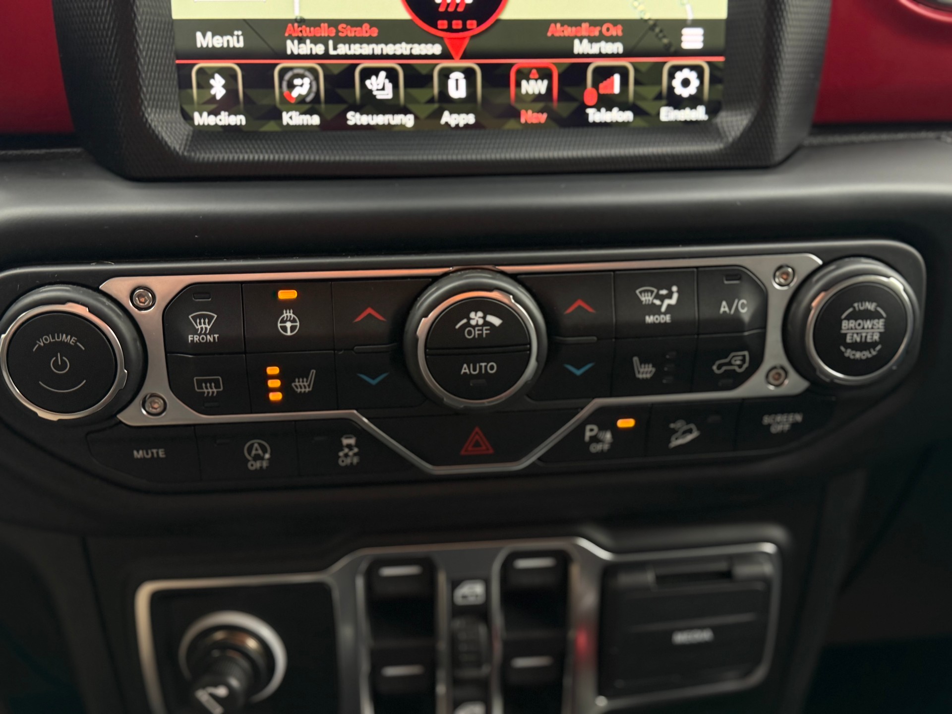 JEEP Wrangler 2.0 Unlimited Rubicon Automatic-image-24