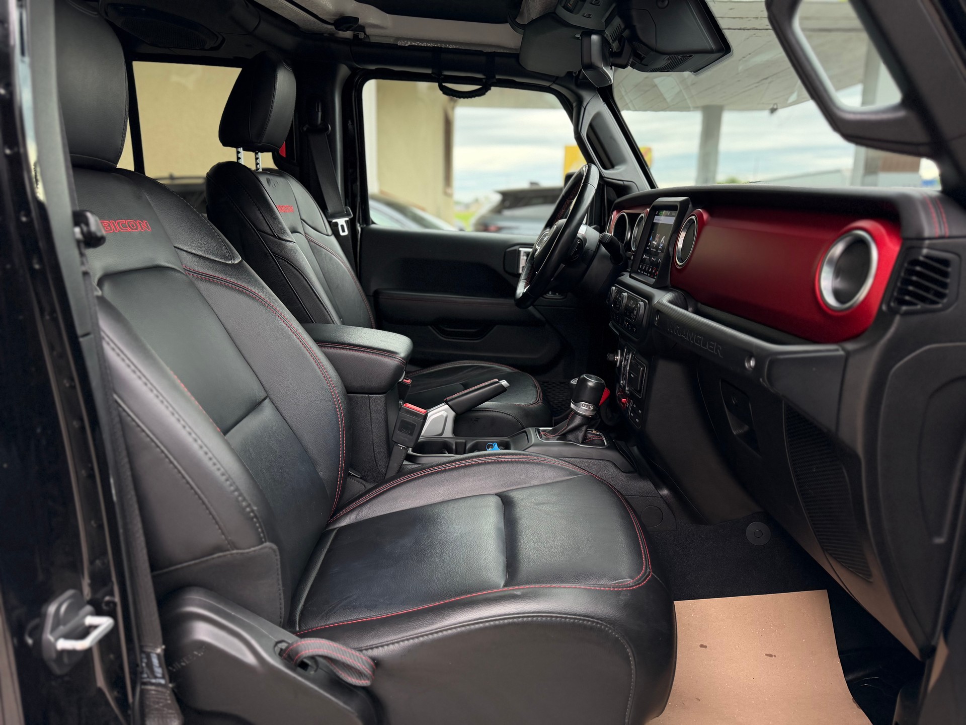 JEEP Wrangler 2.0 Unlimited Rubicon Automatic-image-12