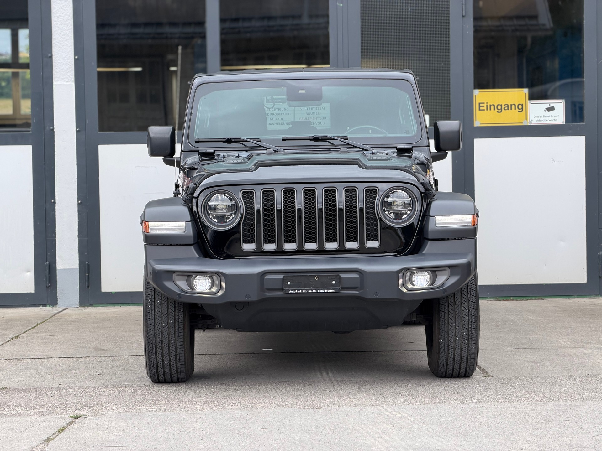 JEEP Wrangler 2.0 Unlimited Rubicon Automatic-image-2
