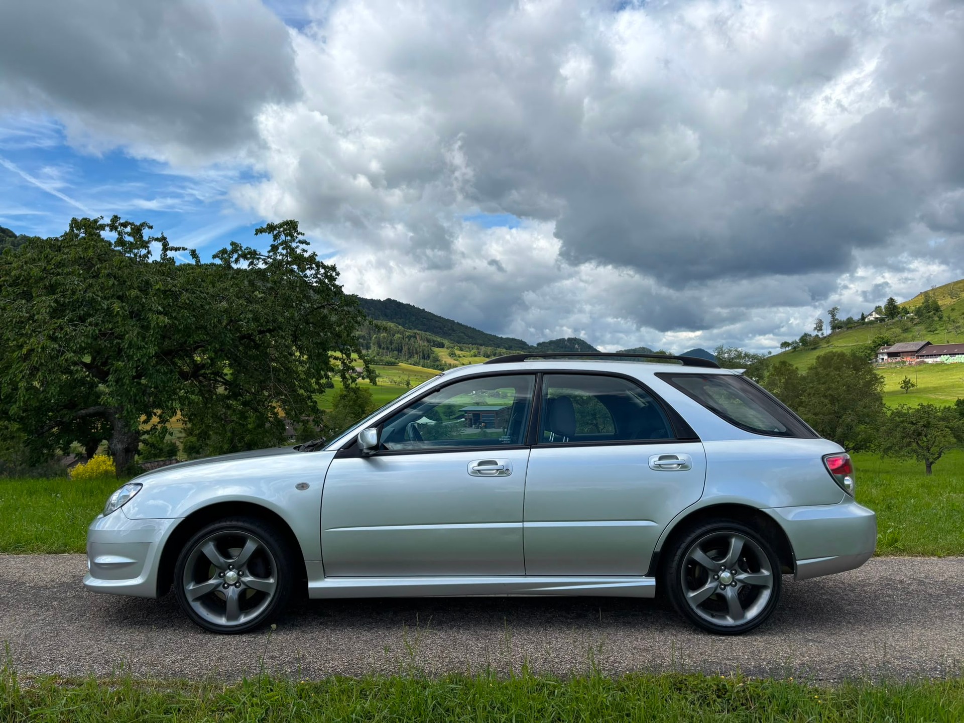 SUBARU Impreza 2.0 R-image-1