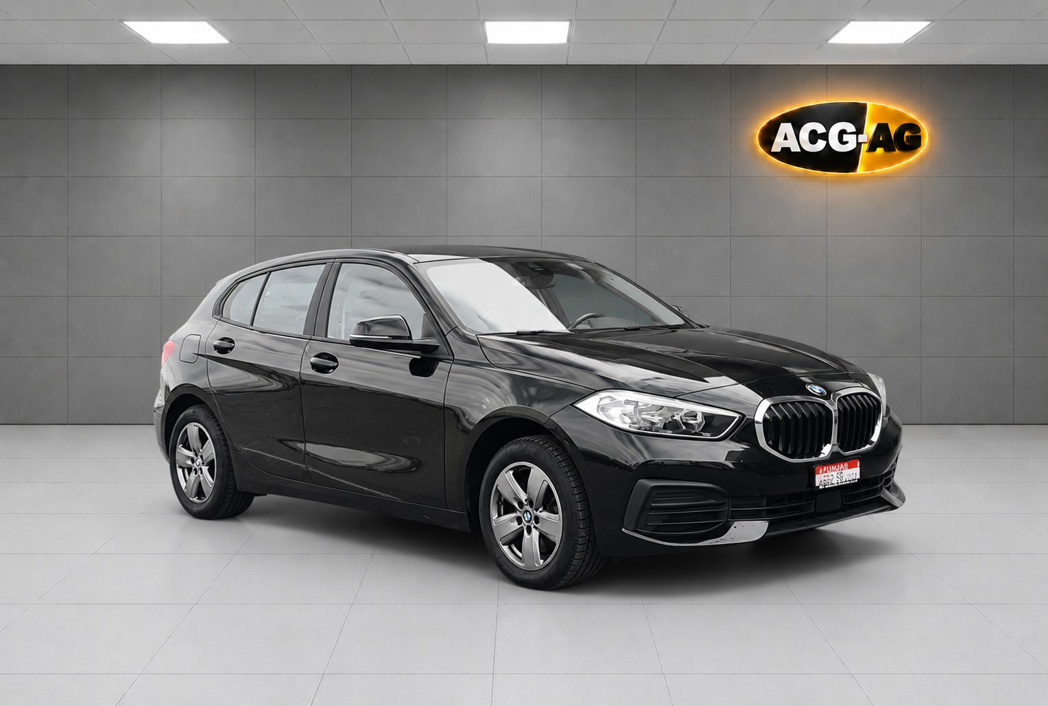 BMW 118i Steptronic ** Gr-Navi ** RF-Kamera ** PDC ** Abstandsregelsysteme ** Frisch Ab MFK & Service **-image-0