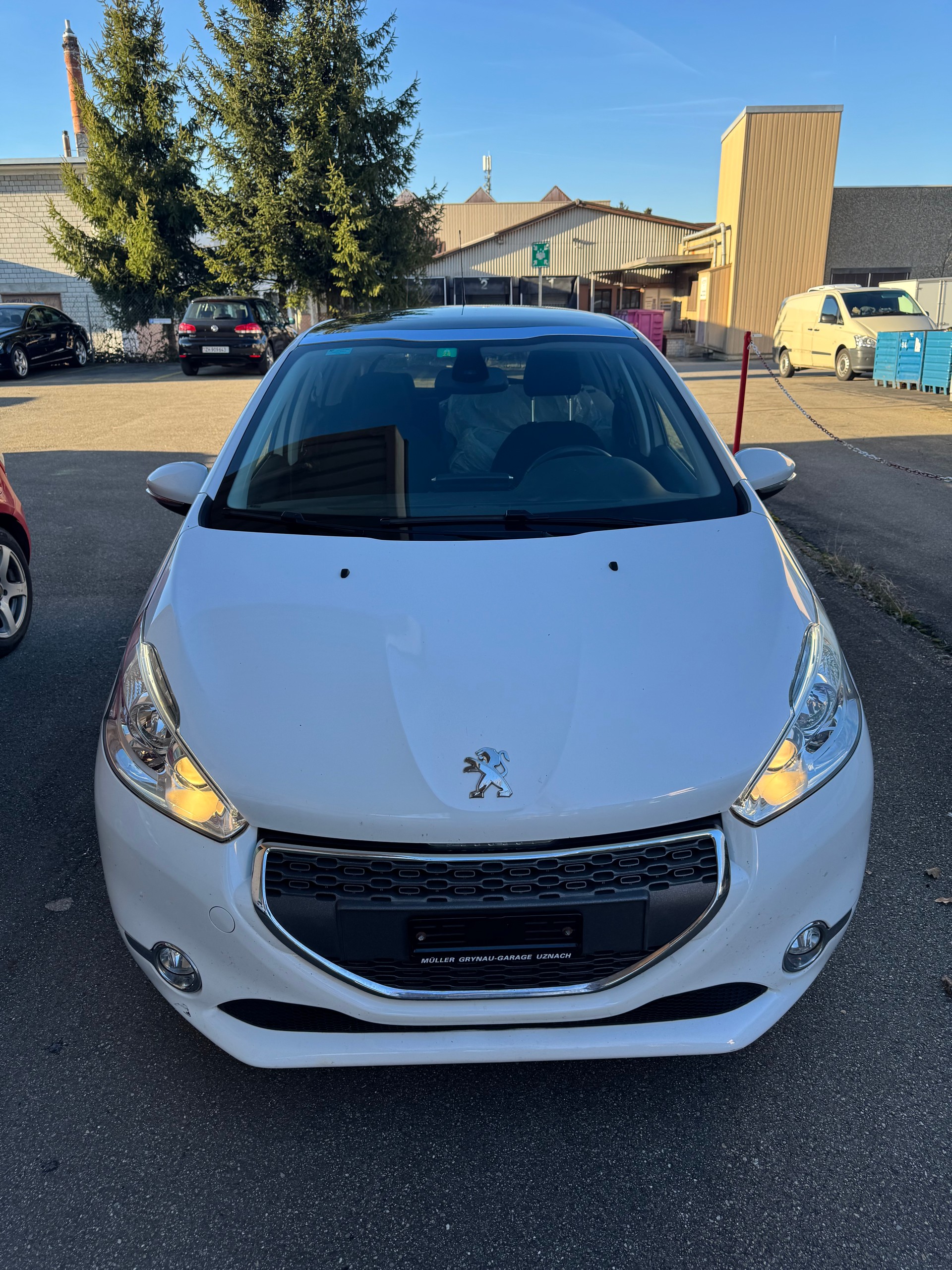 PEUGEOT 208 1.6 VTI Allure-image-4