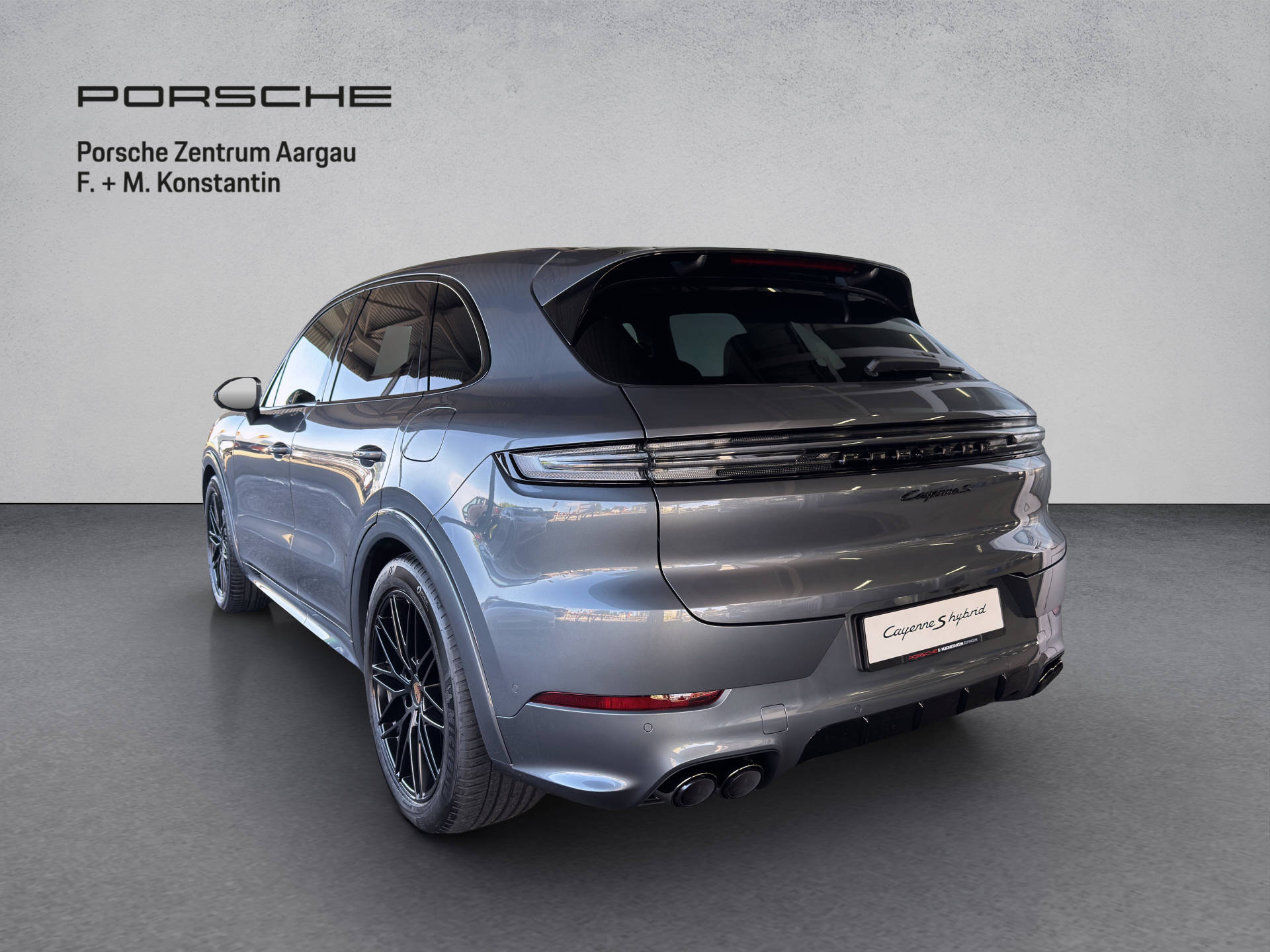 PORSCHE Cayenne S E-Hybrid Black Edition-image-3