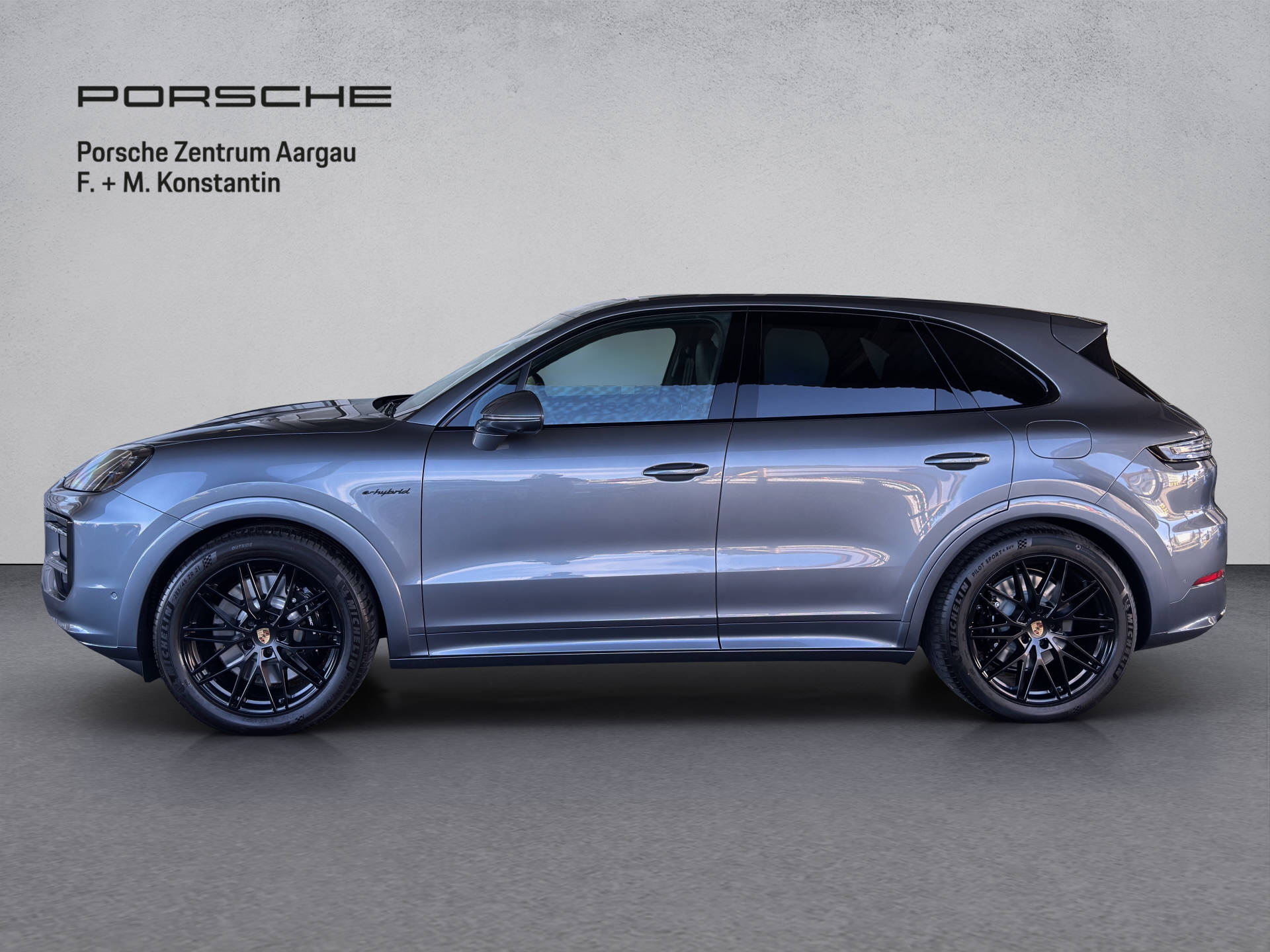 PORSCHE Cayenne S E-Hybrid Black Edition-image-2