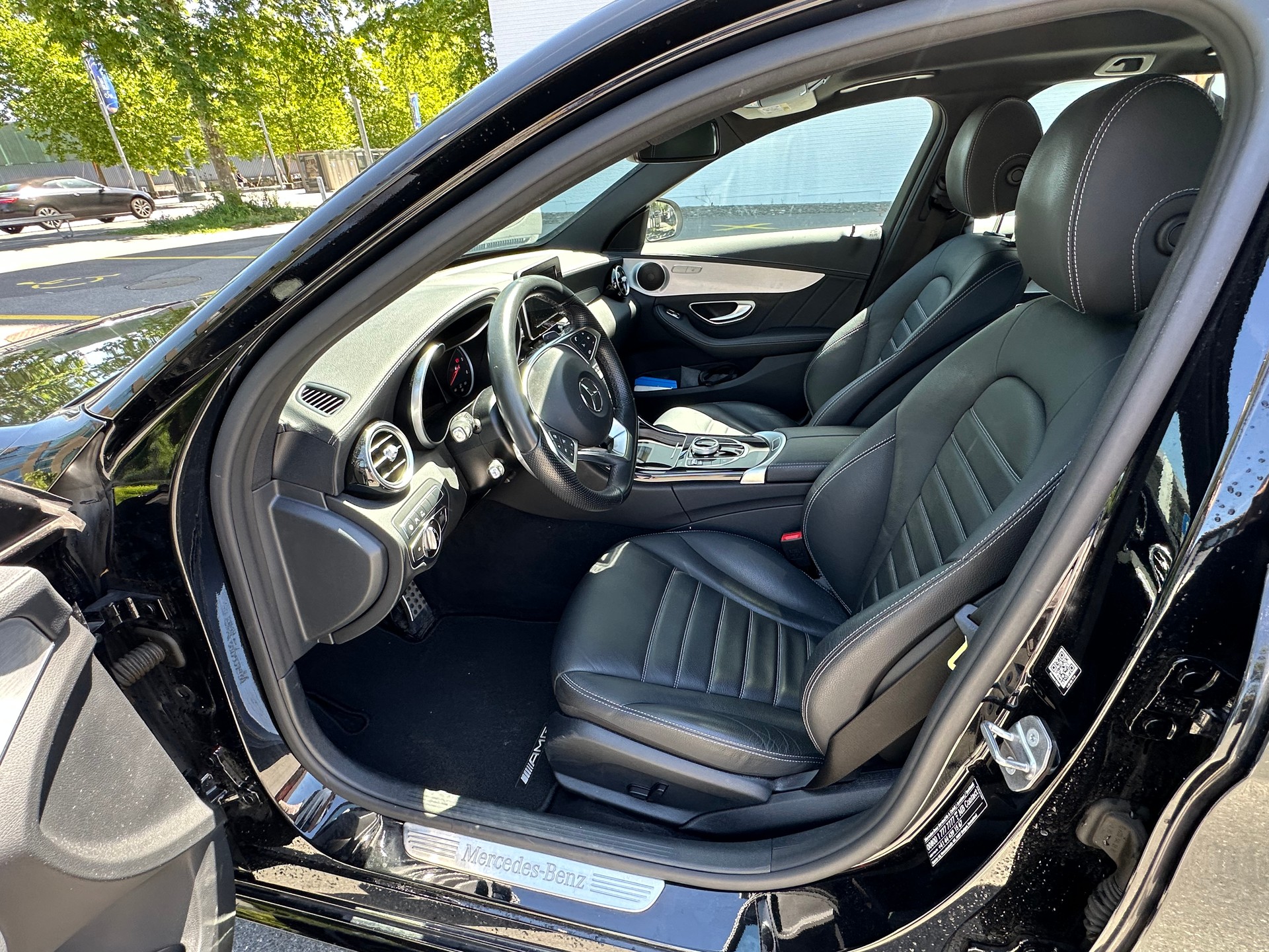MERCEDES-BENZ C 250 d Swiss Star AMG Line 4m-image-5