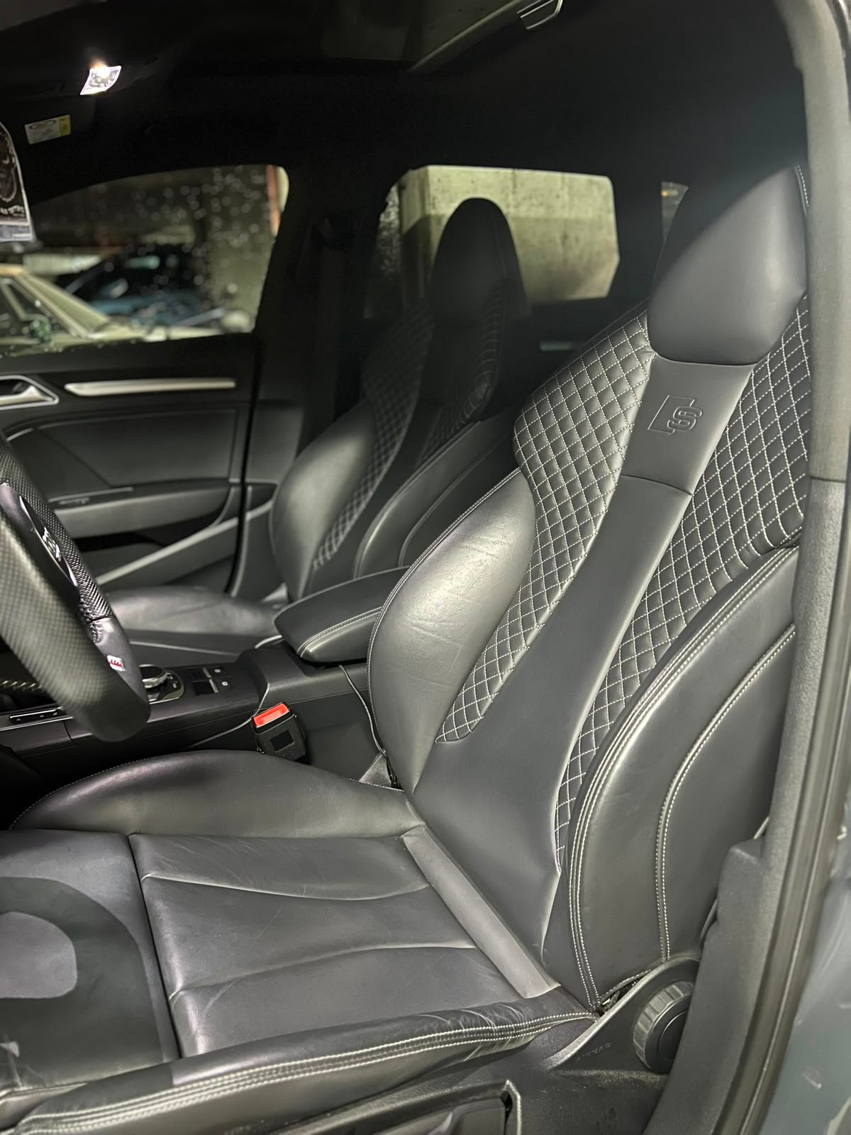 AUDI 2.0 T FSI quattro S-Tronic-image-4