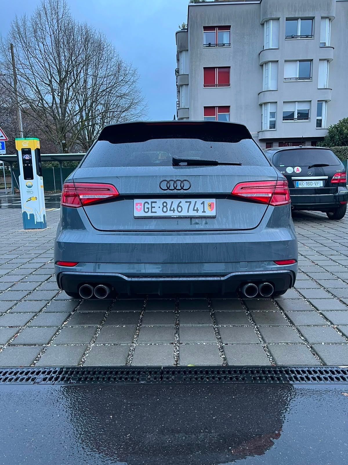 AUDI 2.0 T FSI quattro S-Tronic-image-3
