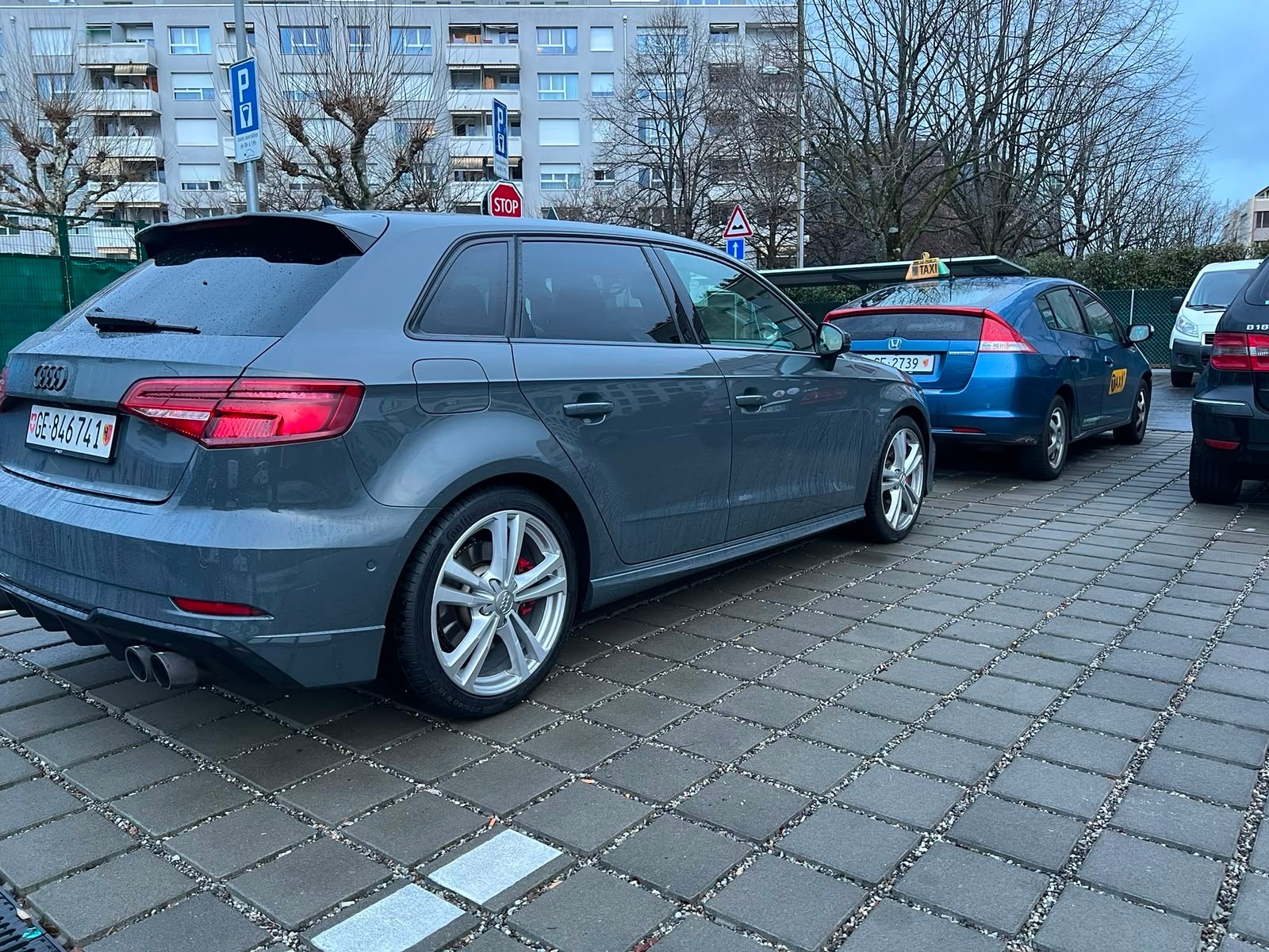 AUDI 2.0 T FSI quattro S-Tronic-image-2