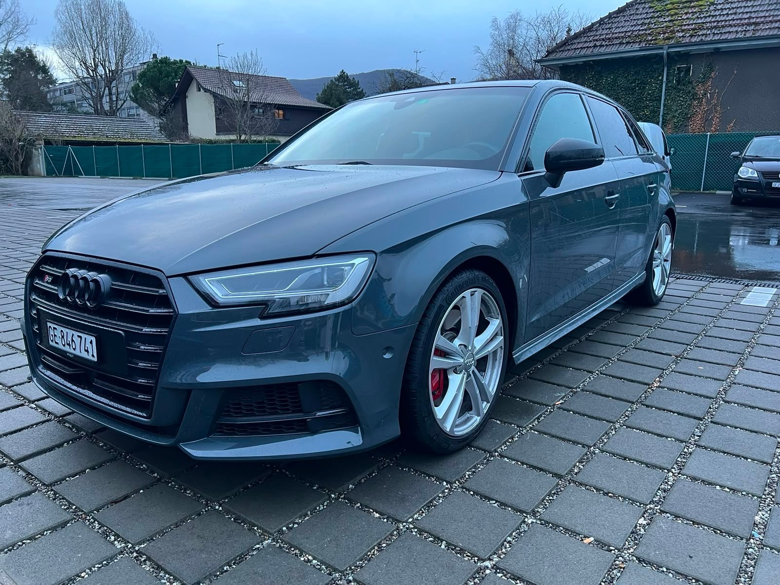 AUDI 2.0 T FSI quattro S-Tronic-image-0