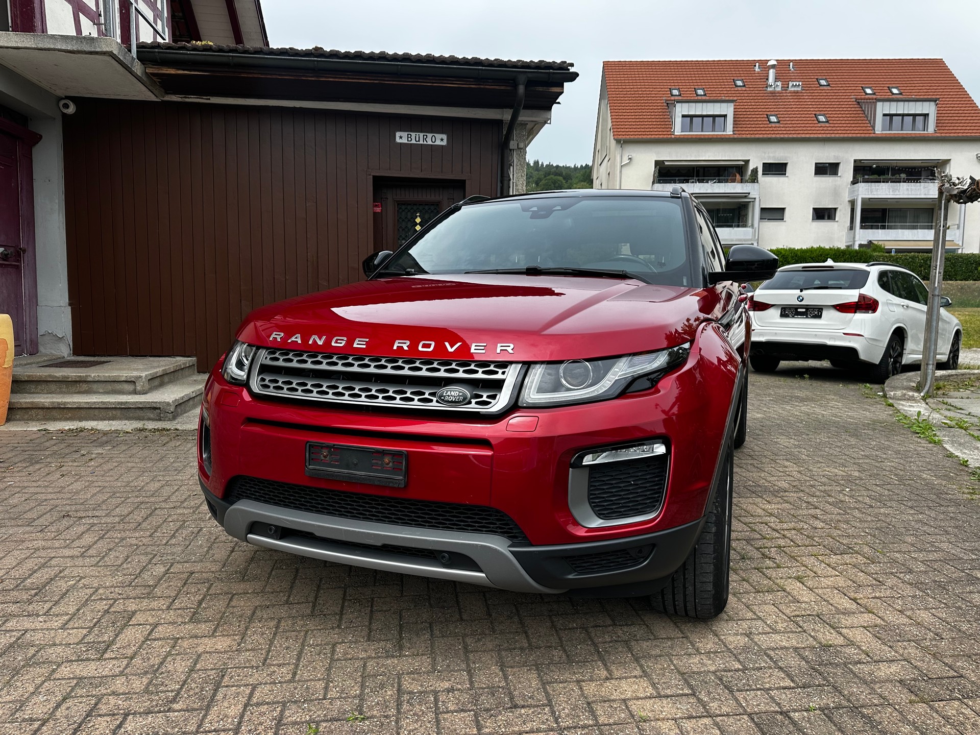 LAND ROVER Range Rover Evoque 2.0 TD4 HSE-image-0