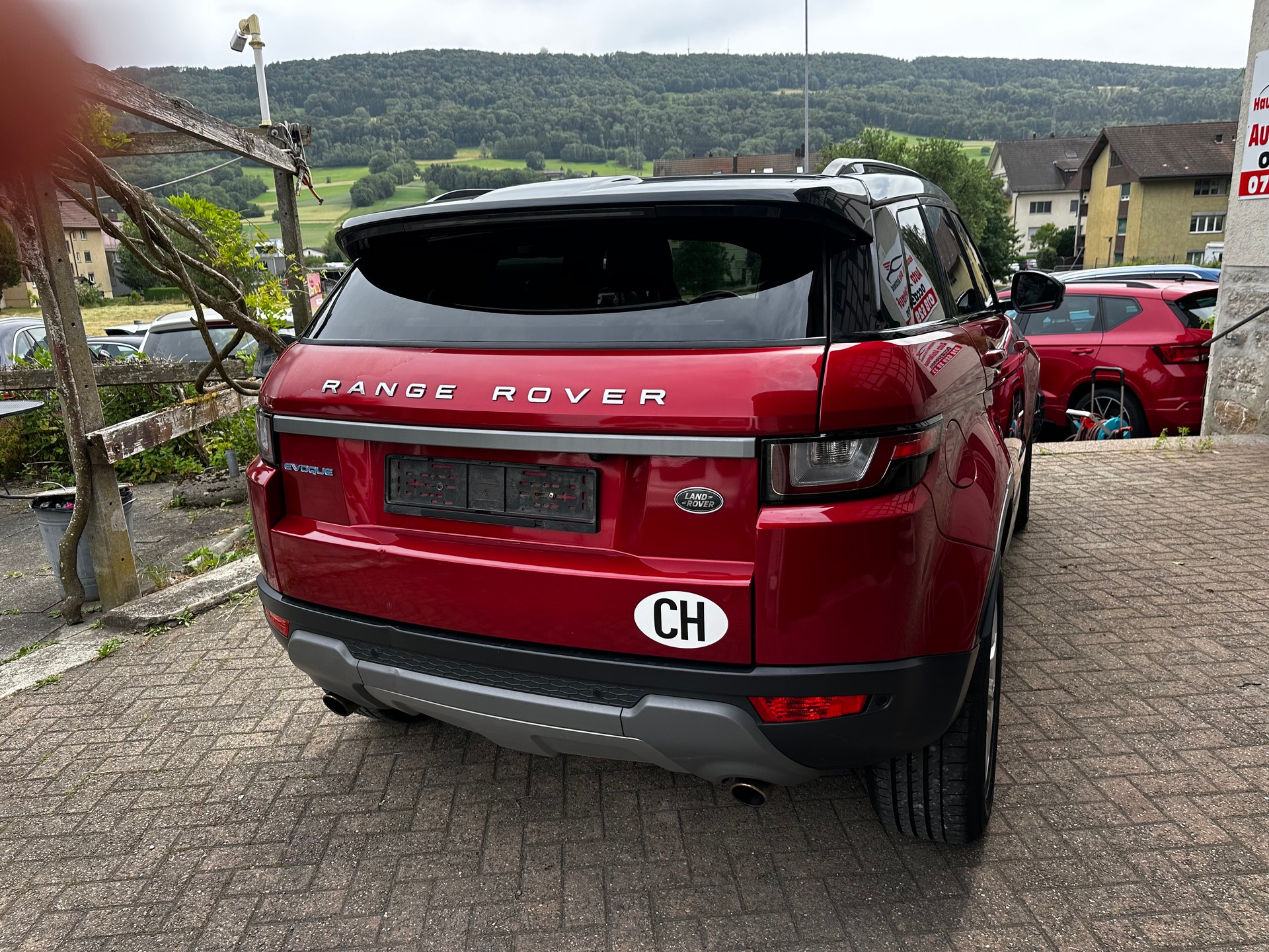LAND ROVER Range Rover Evoque 2.0 TD4 HSE-image-2