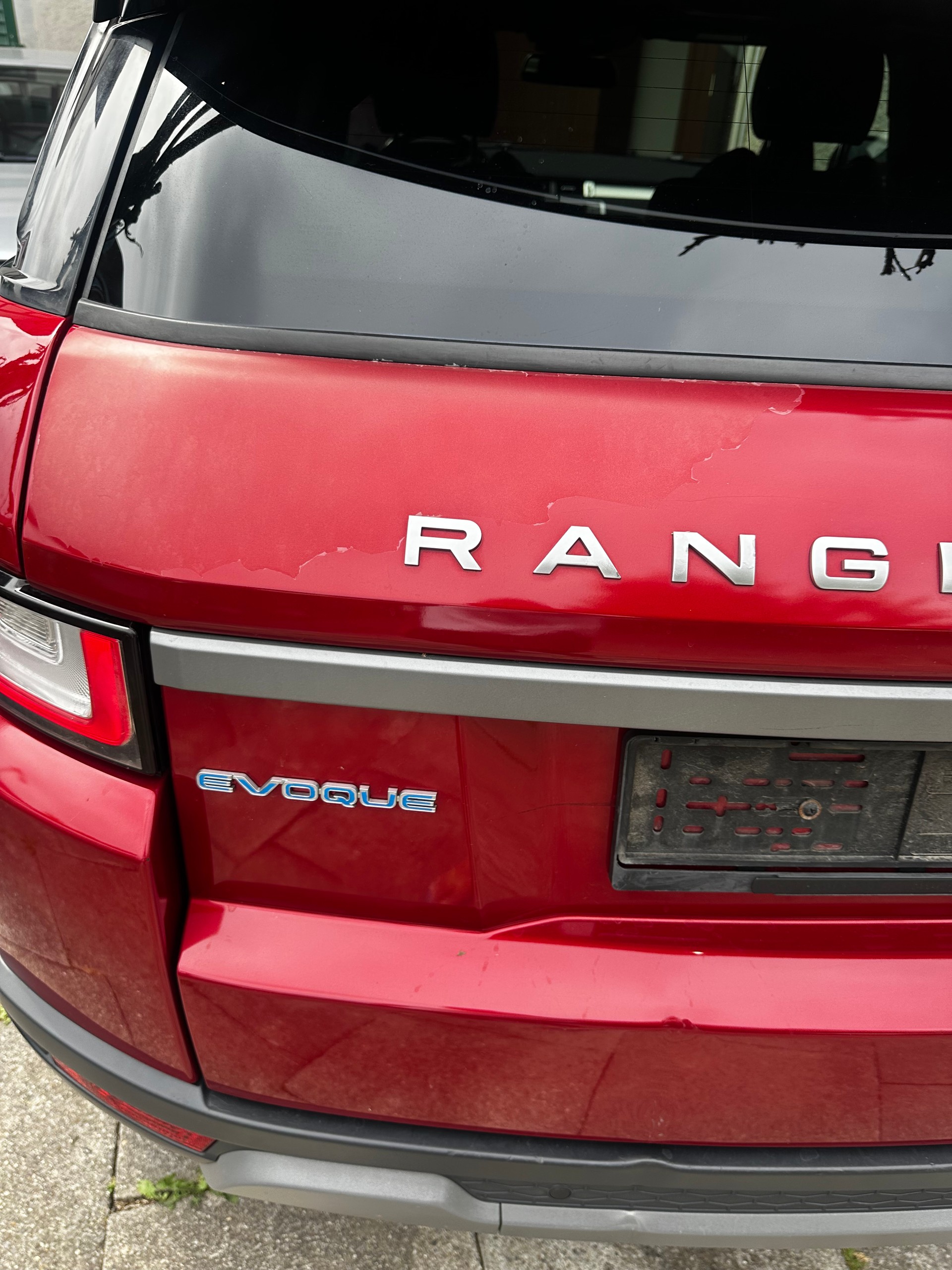 LAND ROVER Range Rover Evoque 2.0 TD4 HSE-image-13
