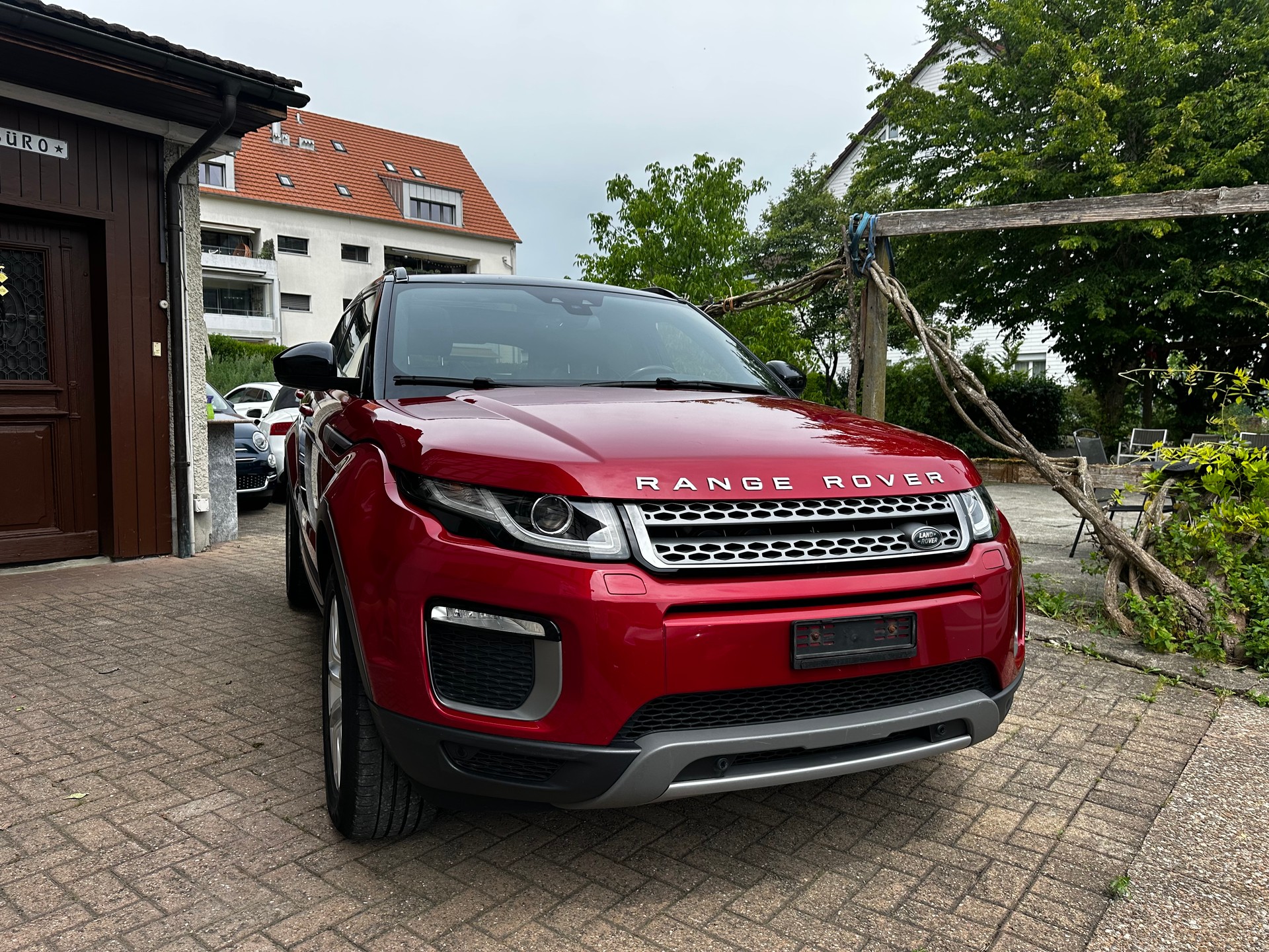 LAND ROVER Range Rover Evoque 2.0 TD4 HSE-image-1