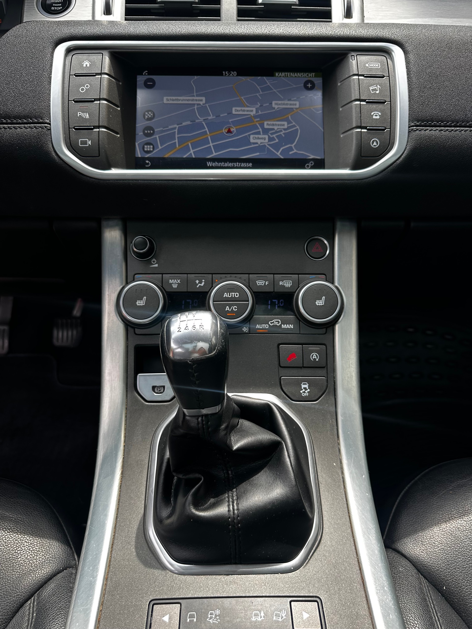 LAND ROVER Range Rover Evoque 2.0 TD4 HSE-image-8