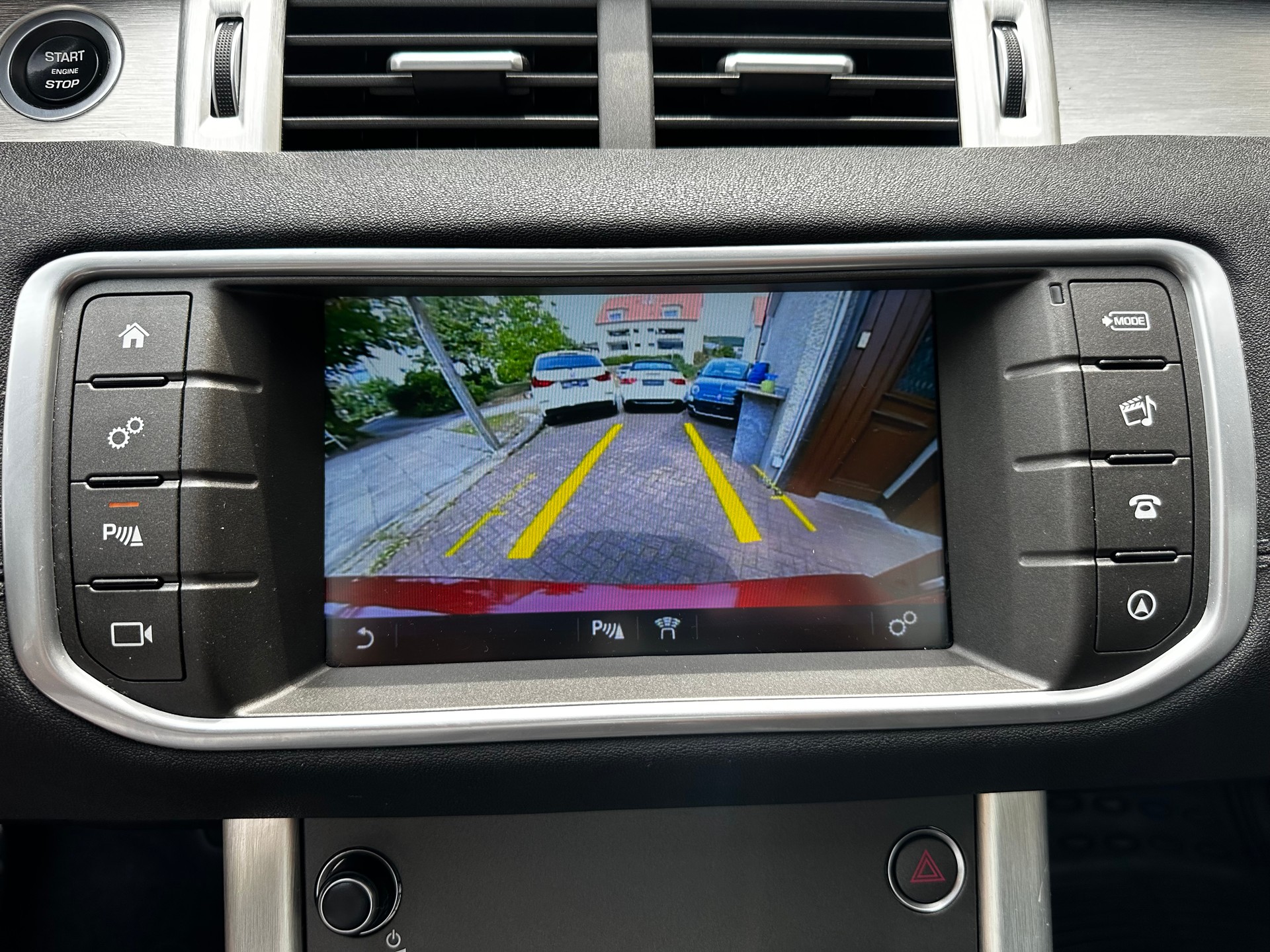 LAND ROVER Range Rover Evoque 2.0 TD4 HSE-image-9