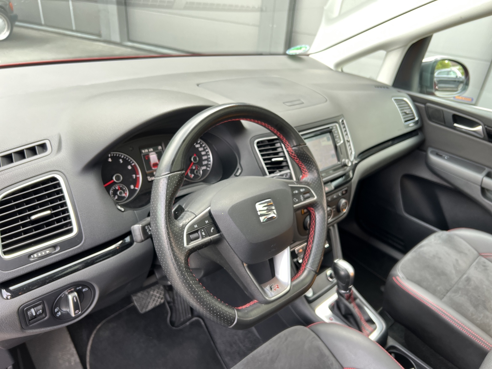 SEAT Alhambra 2.0 TSI FR Line DSG-image-12