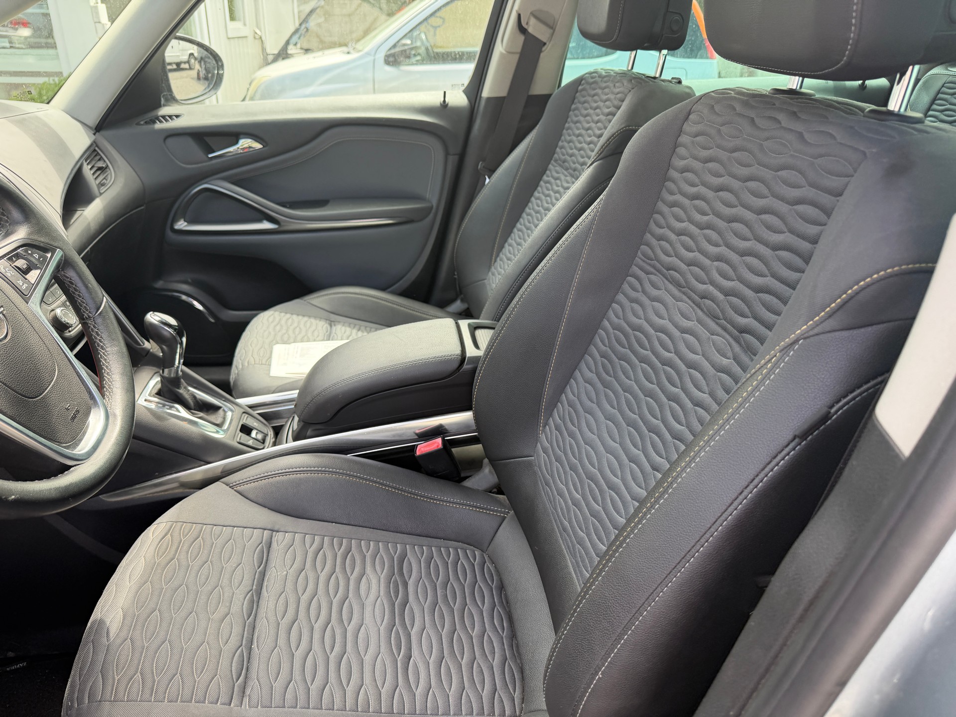 OPEL Zafira Tourer 1.4i 16V Turbo Sport Automatic-image-5
