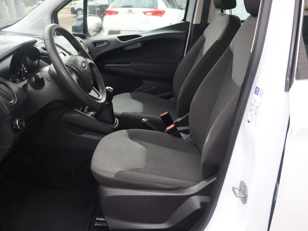 FORD Transit Courier Combi 1.5 TDCi Trend ** 5-Plätzer ** Klimaanlage ** Frisch ab MFK & Service **-image-9