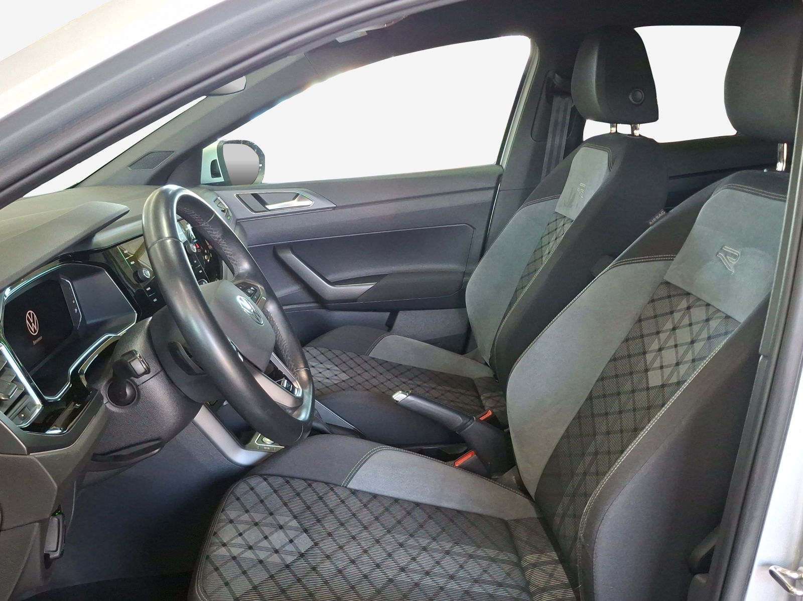 VW Taigo 1.5 TSI R-Line DSG-image-7