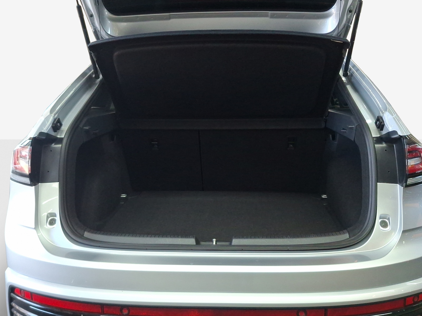 VW Taigo 1.5 TSI R-Line DSG-image-12