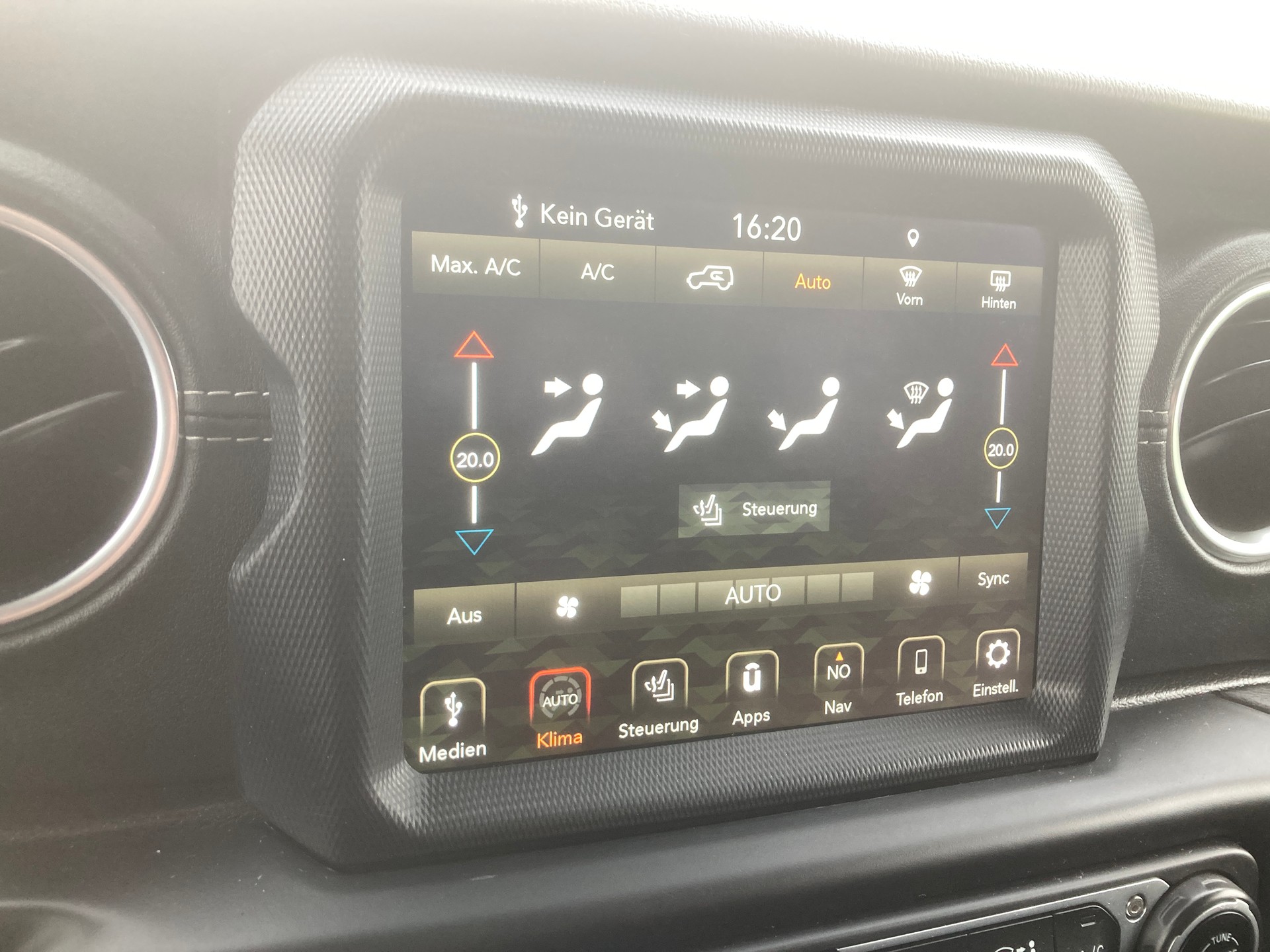 JEEP Wrangler 2.0 80TH Anniversary Automatic-image-22