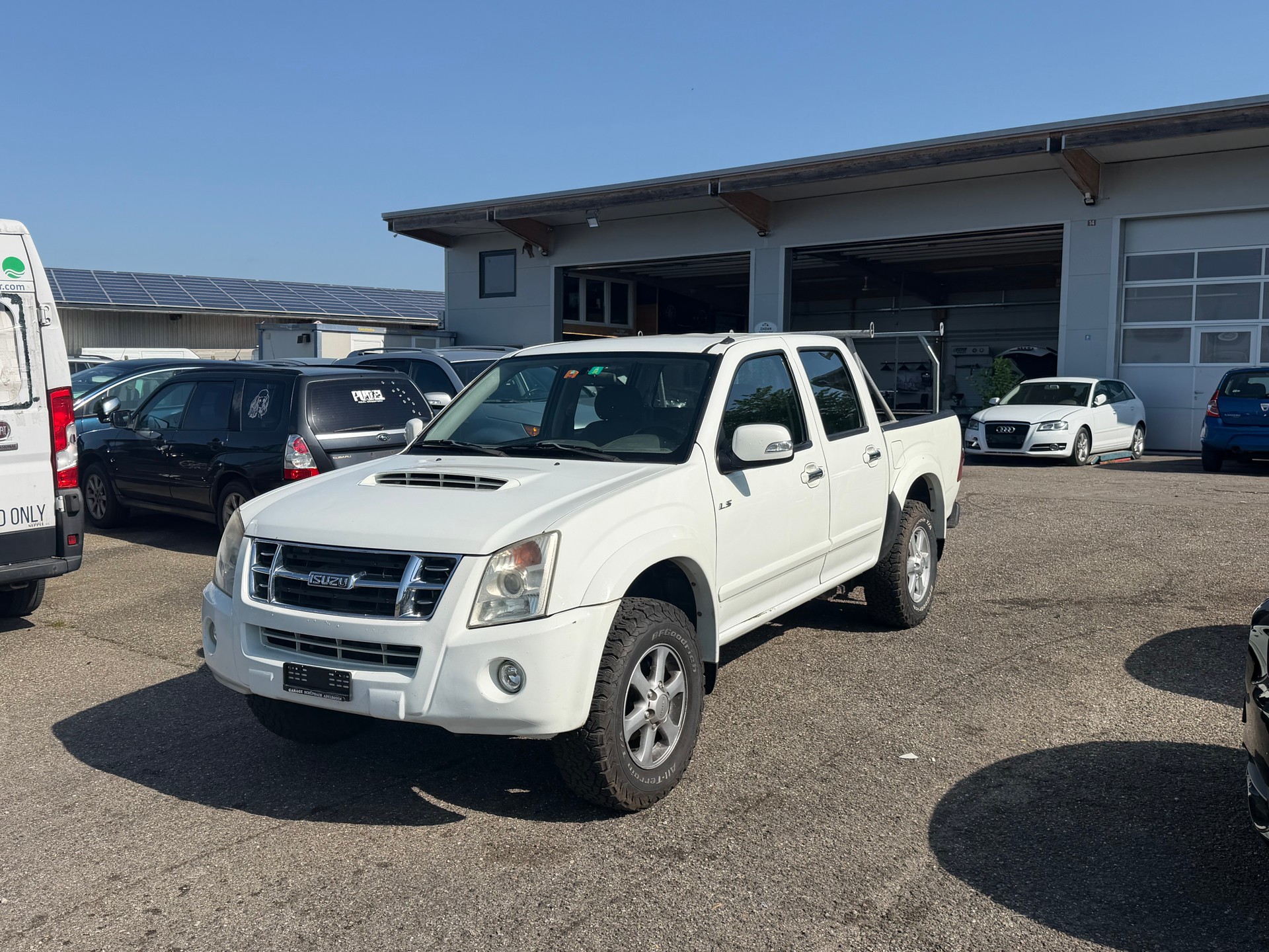 ISUZU TFS85-image-0