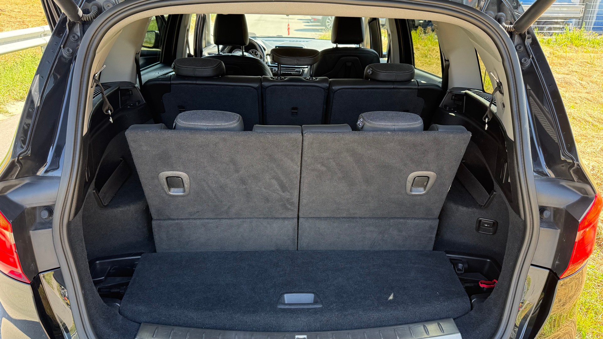 BMW 218 Gran Tourer-image-9