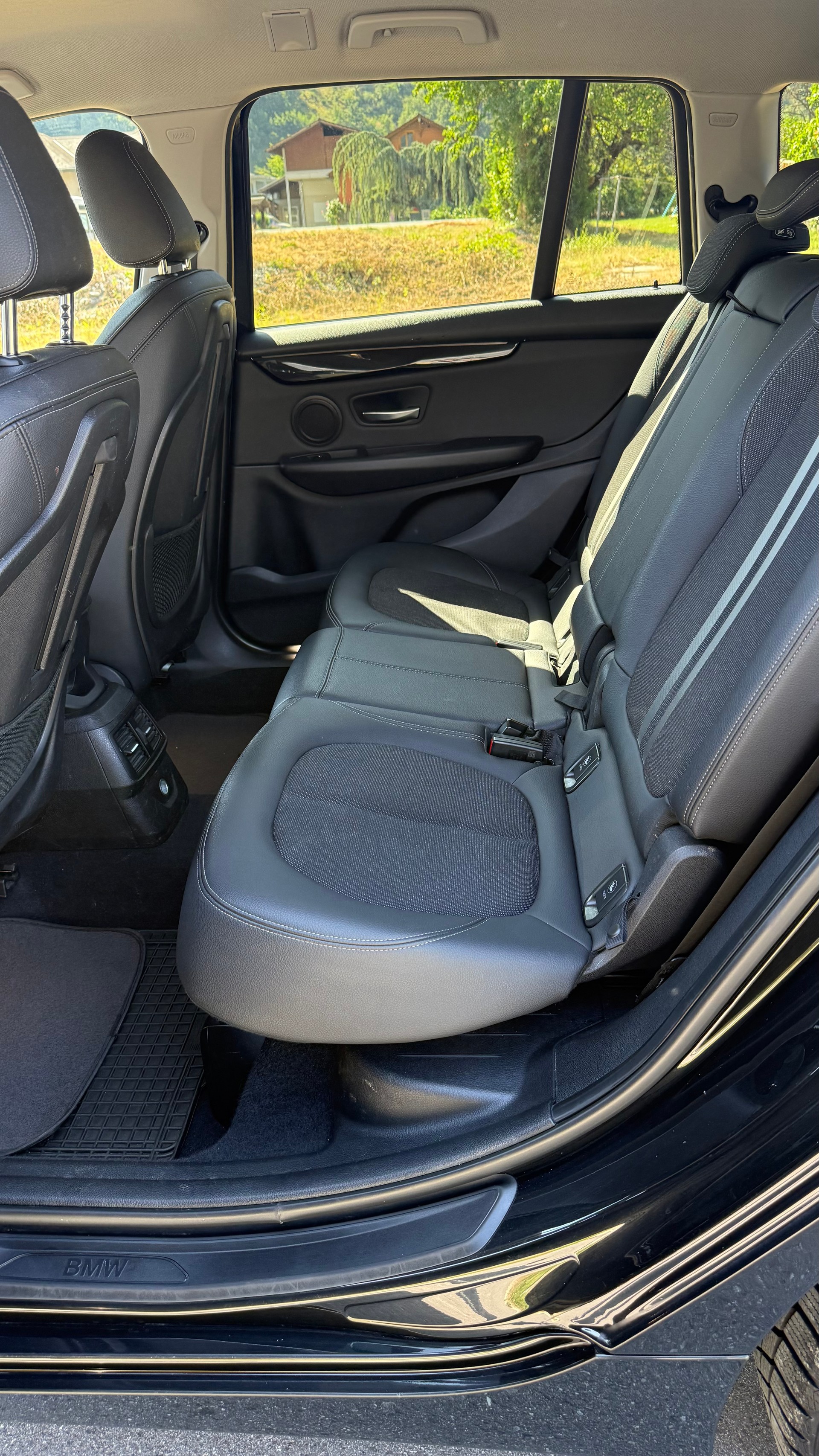BMW 218 Gran Tourer-image-7
