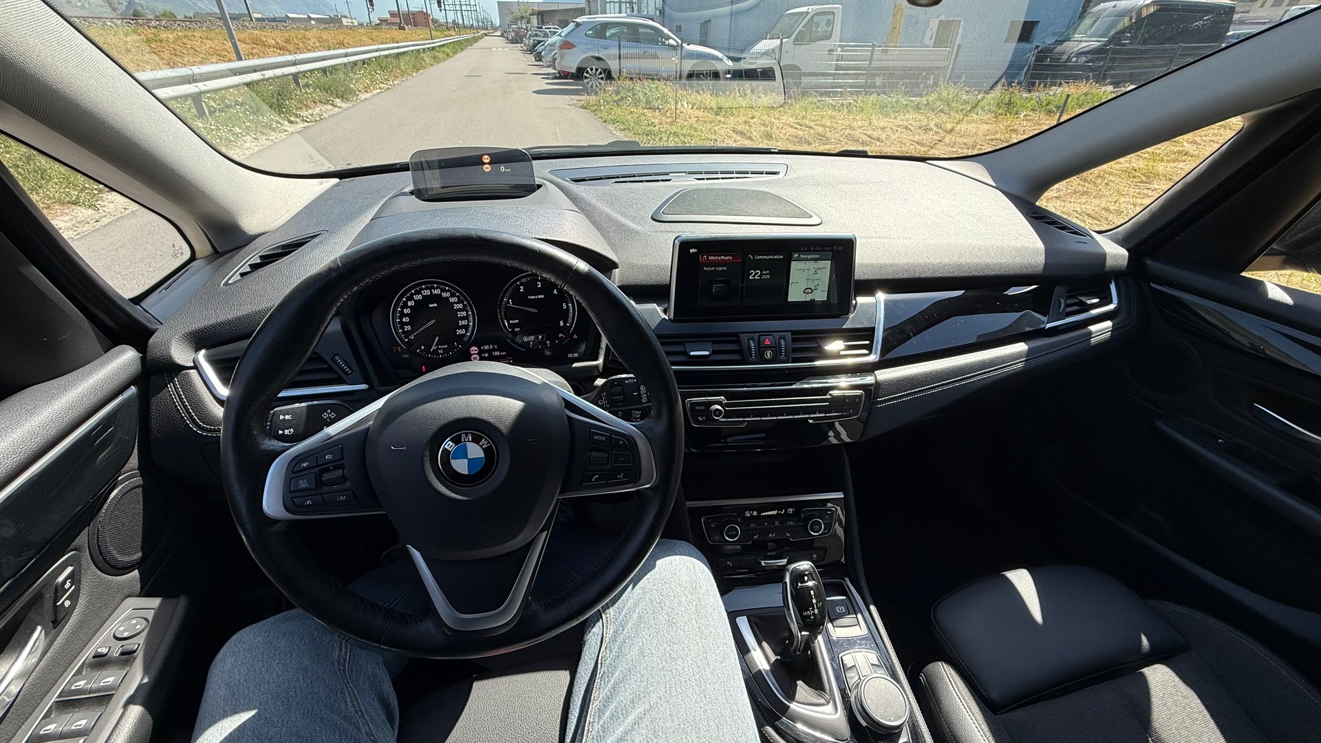 BMW 218 Gran Tourer-image-8