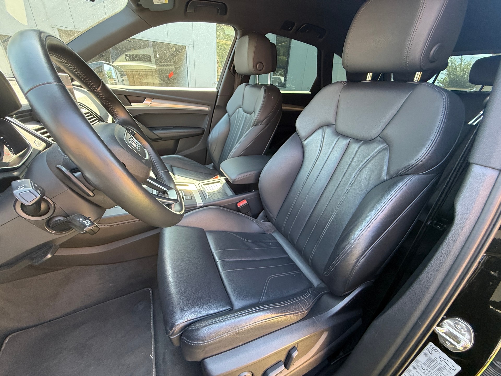 AUDI Q5 2.0 TDI sport quattro S-tronic-image-6