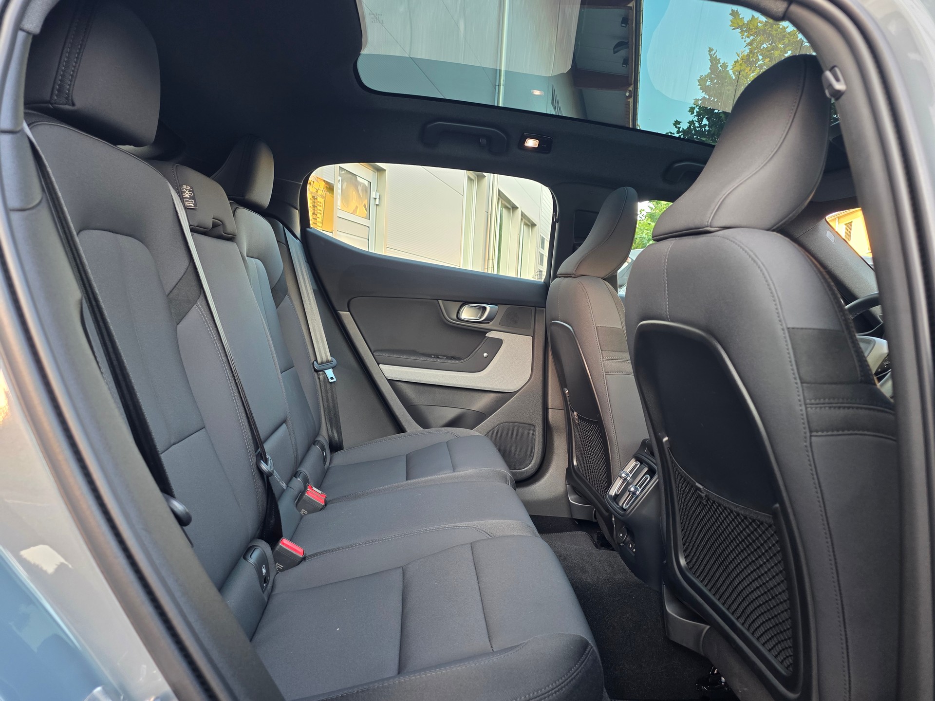 POLESTAR Polestar 2 Long Range Dual 78 kWh MY23 * PERFORMANCE FELGEN - BATT.-ZERTIFIKAT - PLUS PAKET- HARMAN KARDON -GARANTIE BIS 05.2030-image-8