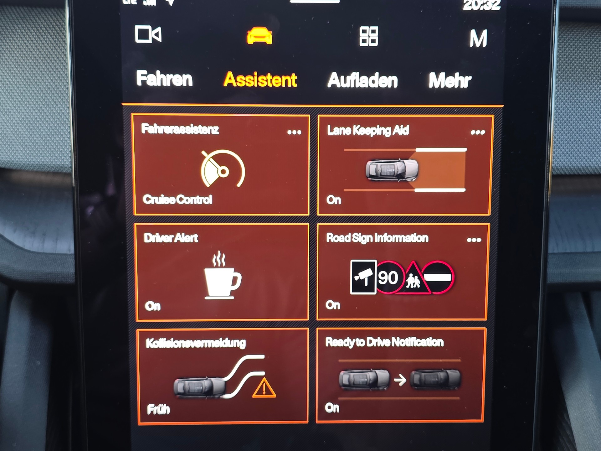 POLESTAR Polestar 2 Long Range Dual 78 kWh MY23 * PERFORMANCE FELGEN - BATT.-ZERTIFIKAT - PLUS PAKET- HARMAN KARDON -GARANTIE BIS 05.2030-image-15