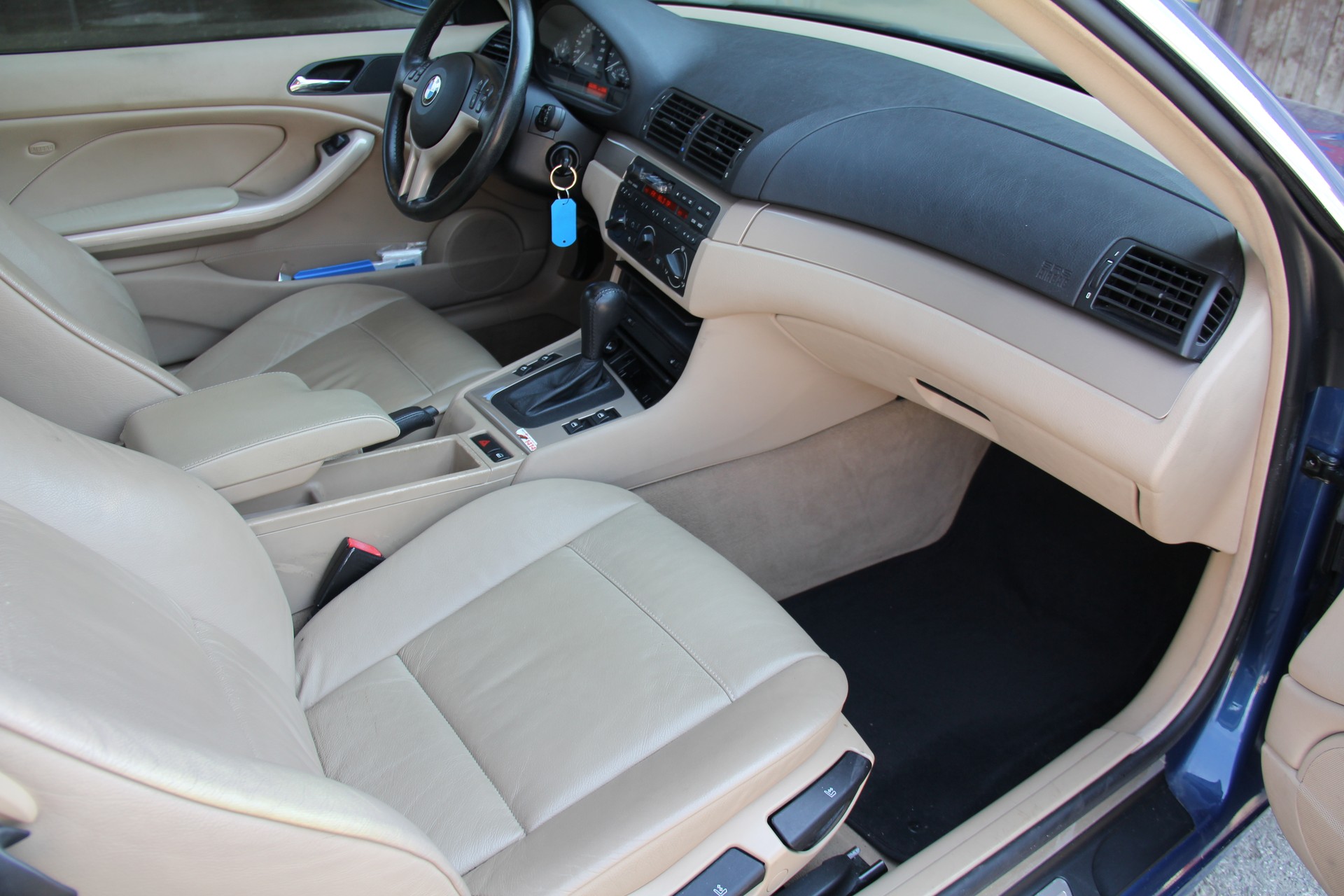 BMW 320Ci Coupé-image-12