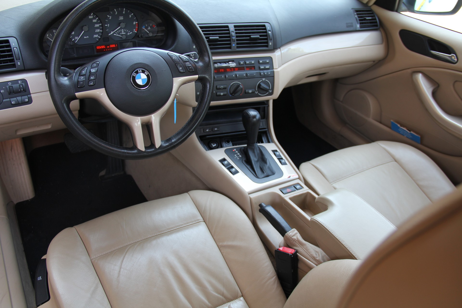 BMW 320Ci Coupé-image-10