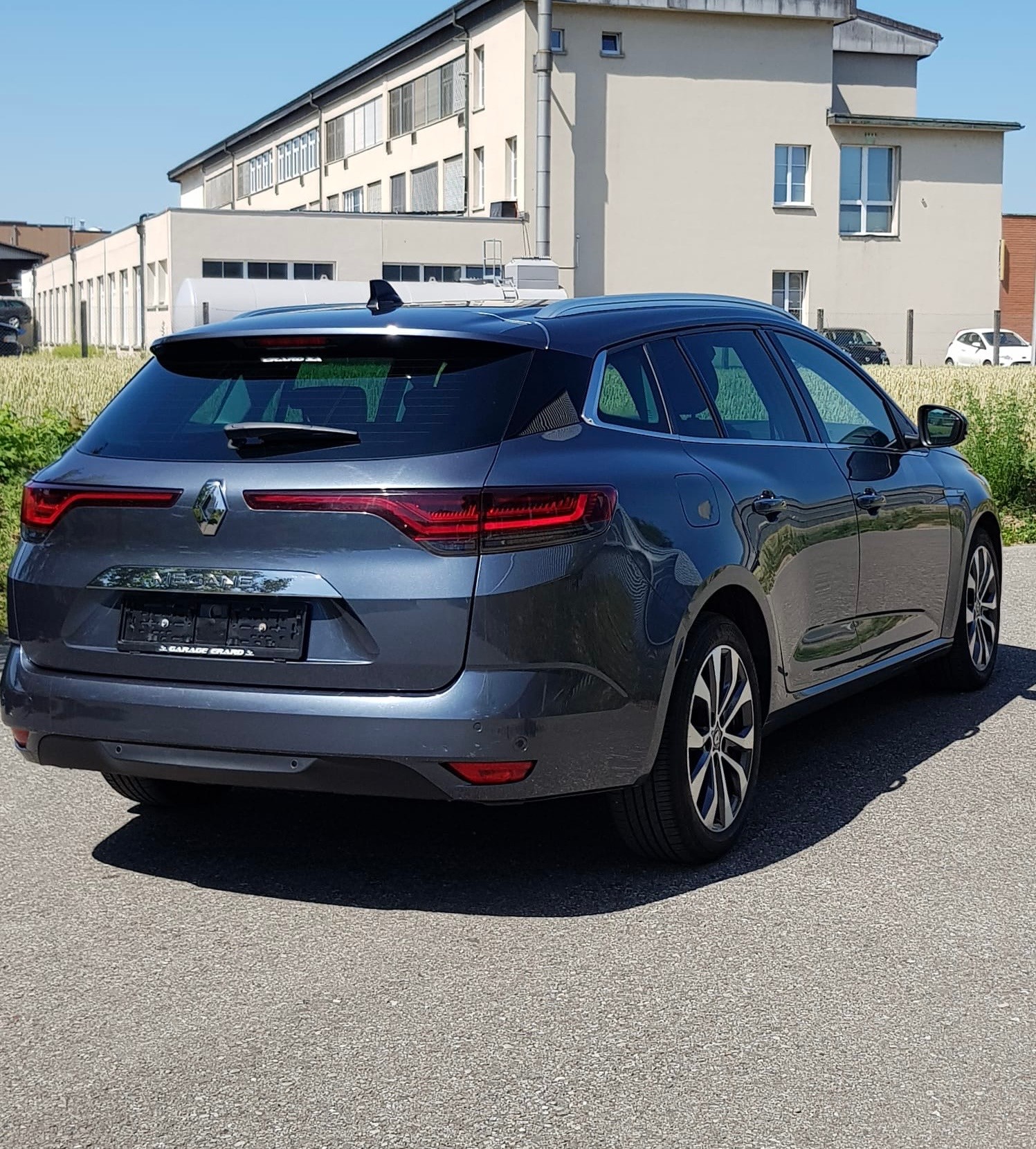 RENAULT Mégane Grandtour 1.3 16V Turbo Techno EDC Leasing Finanzierung Möglich-image-2