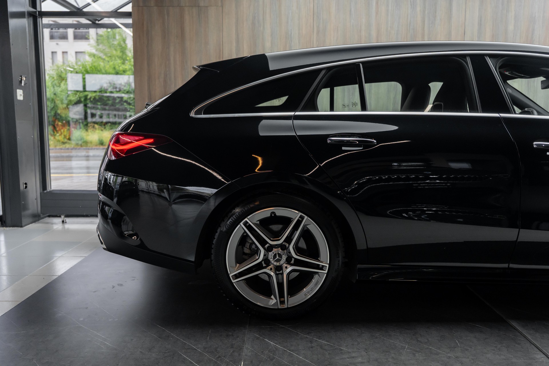 MERCEDES-BENZ CLA Shooting Brake 200 d AMG Line 8G-DCT-image-31