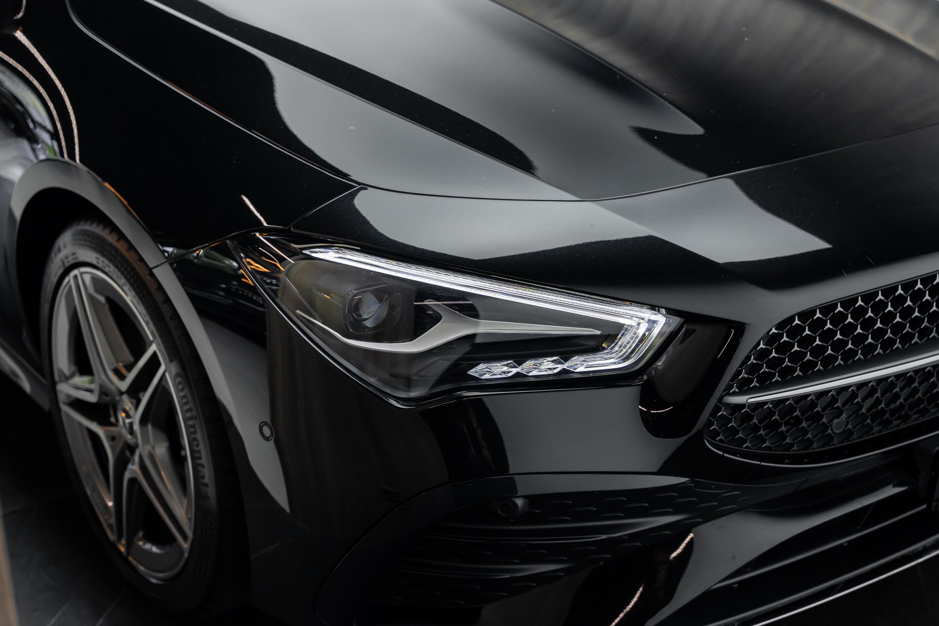 MERCEDES-BENZ CLA Shooting Brake 200 d AMG Line 8G-DCT-image-24