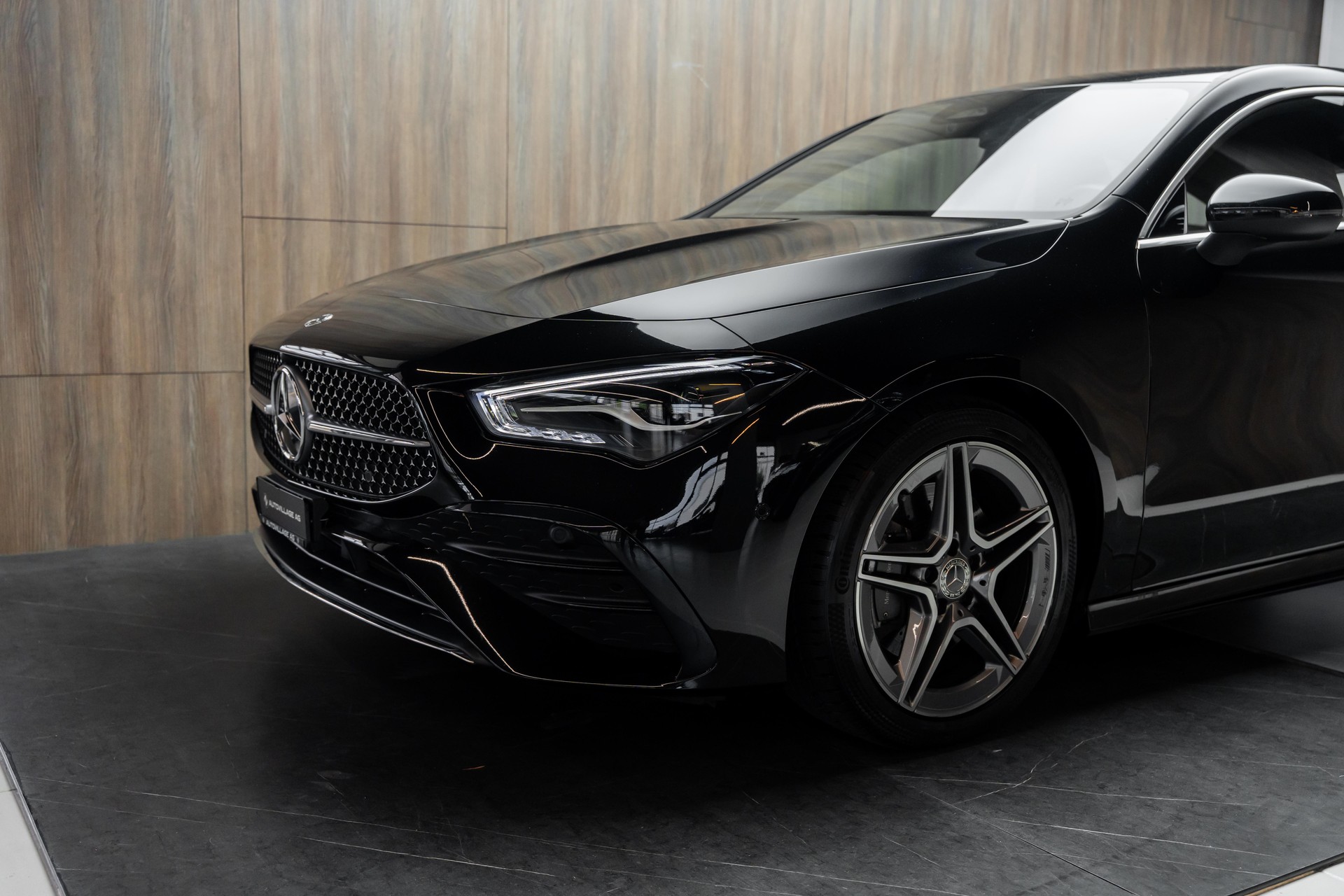 MERCEDES-BENZ CLA Shooting Brake 200 d AMG Line 8G-DCT-image-26