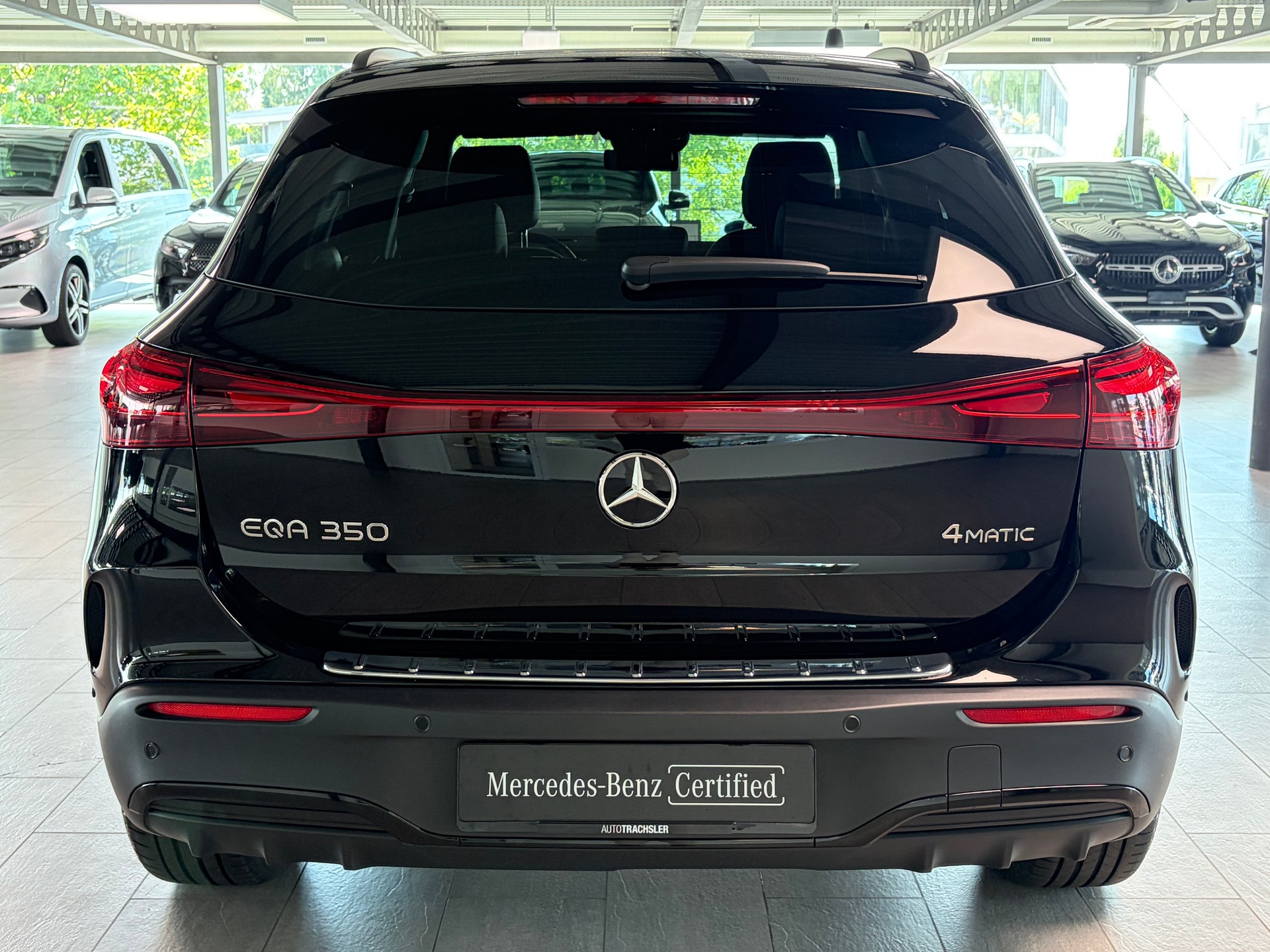 MERCEDES-BENZ EQA 350 4MATIC "Excellence Edition"-image-4