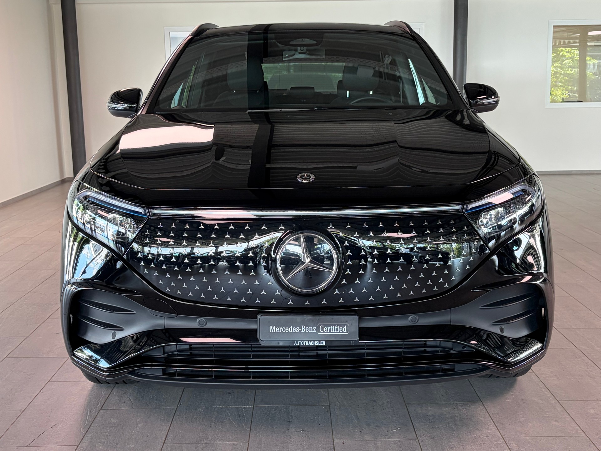 MERCEDES-BENZ EQA 350 4MATIC "Excellence Edition"-image-2