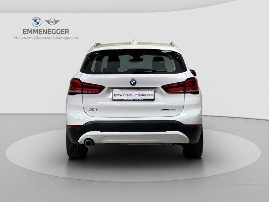 BMW X1 xDrive 25e-showroom-element-3