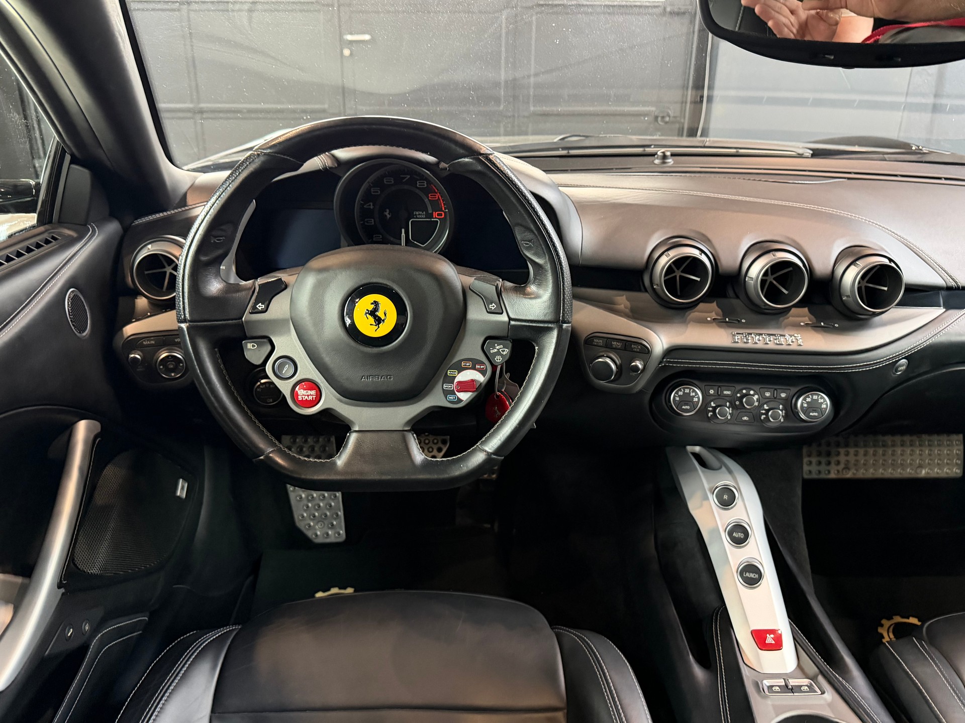 FERRARI F12 Berlinetta-image-15