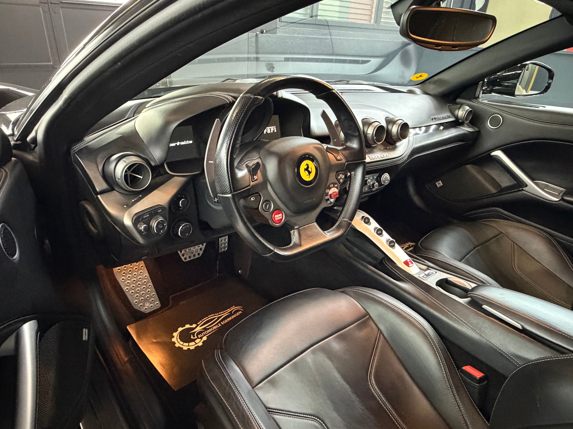 FERRARI F12 Berlinetta-image-10